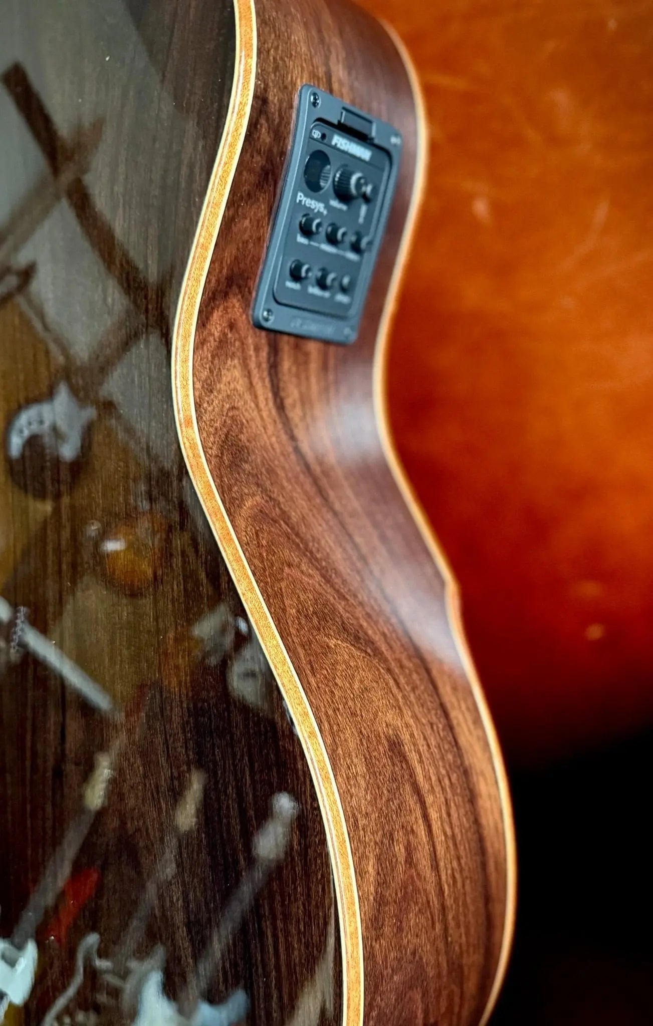 Buy Washburn G25SCE w/CASE - Grand Auditorium - Natural Electro Acoustic Guitar