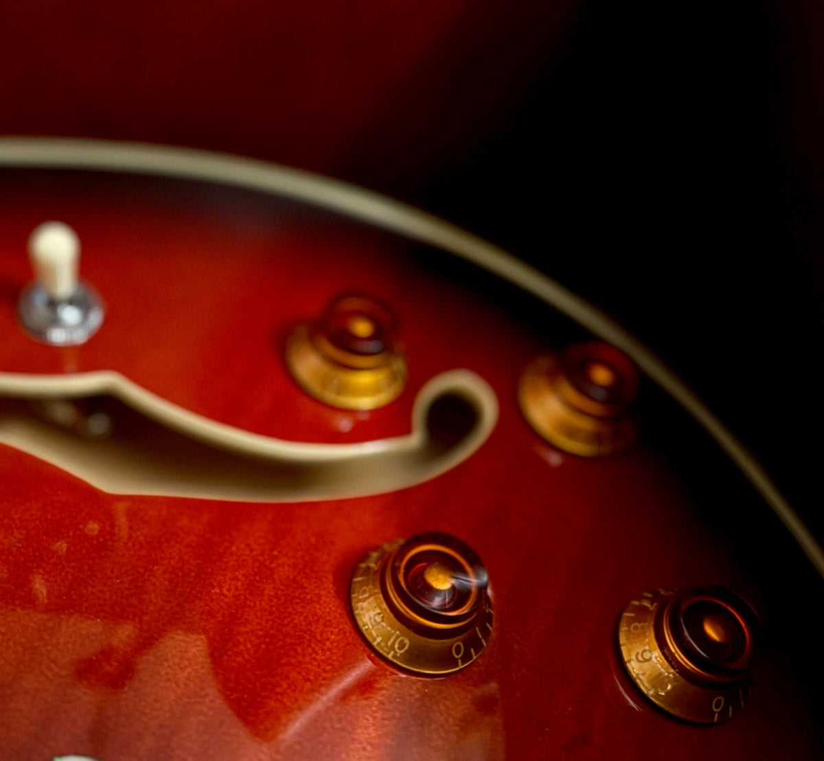 Washburn Wing Series Hawk SH35 Semi Hollow Electric Guitar Inc £225 Custom Pro Setup & Support Package - Richards Guitars Of Stratford Upon Avon
