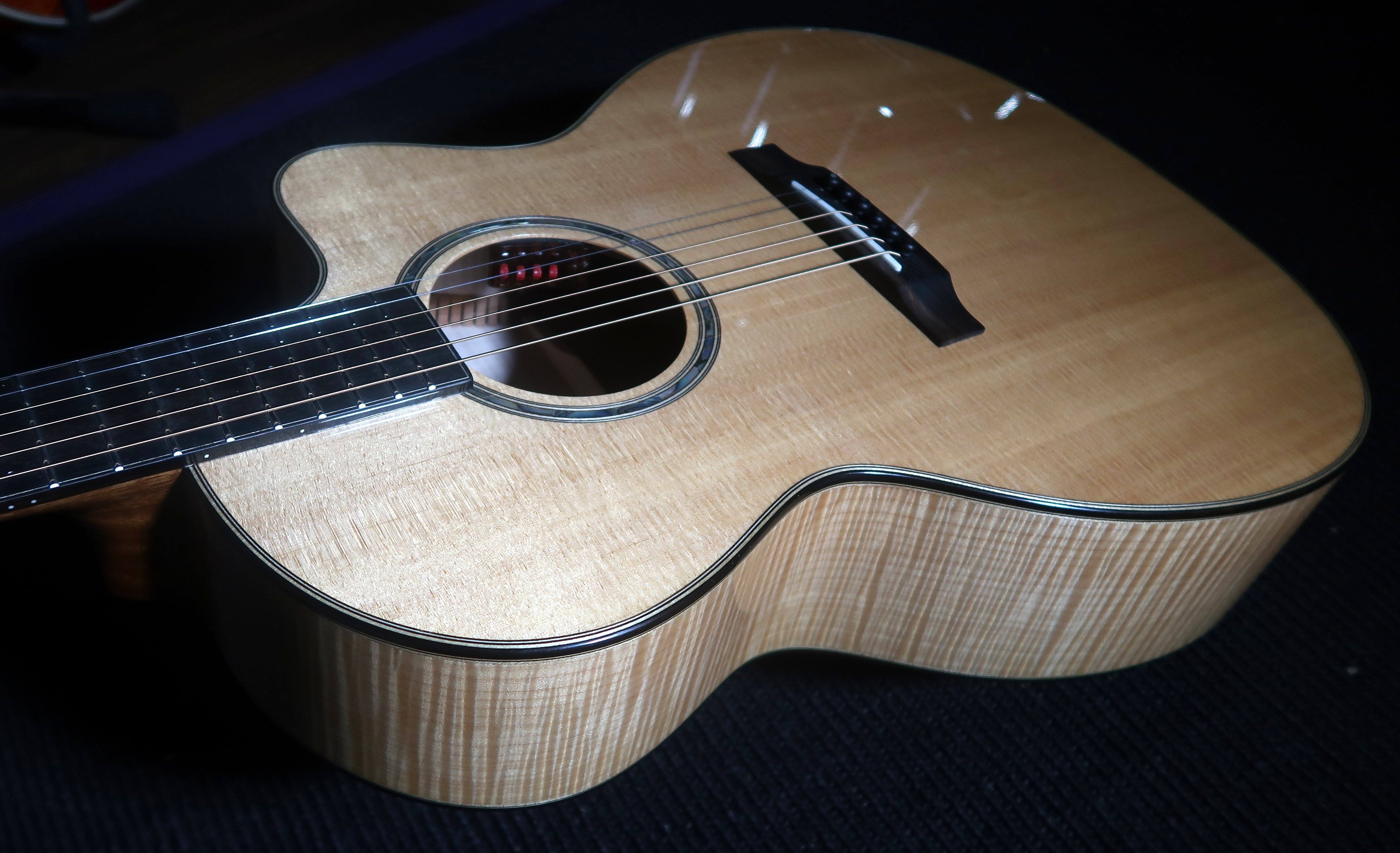 Auden Artist 45 Chester Cutaway Maple Left Handed., Electro Acoustic Guitar for sale at Richards Guitars.