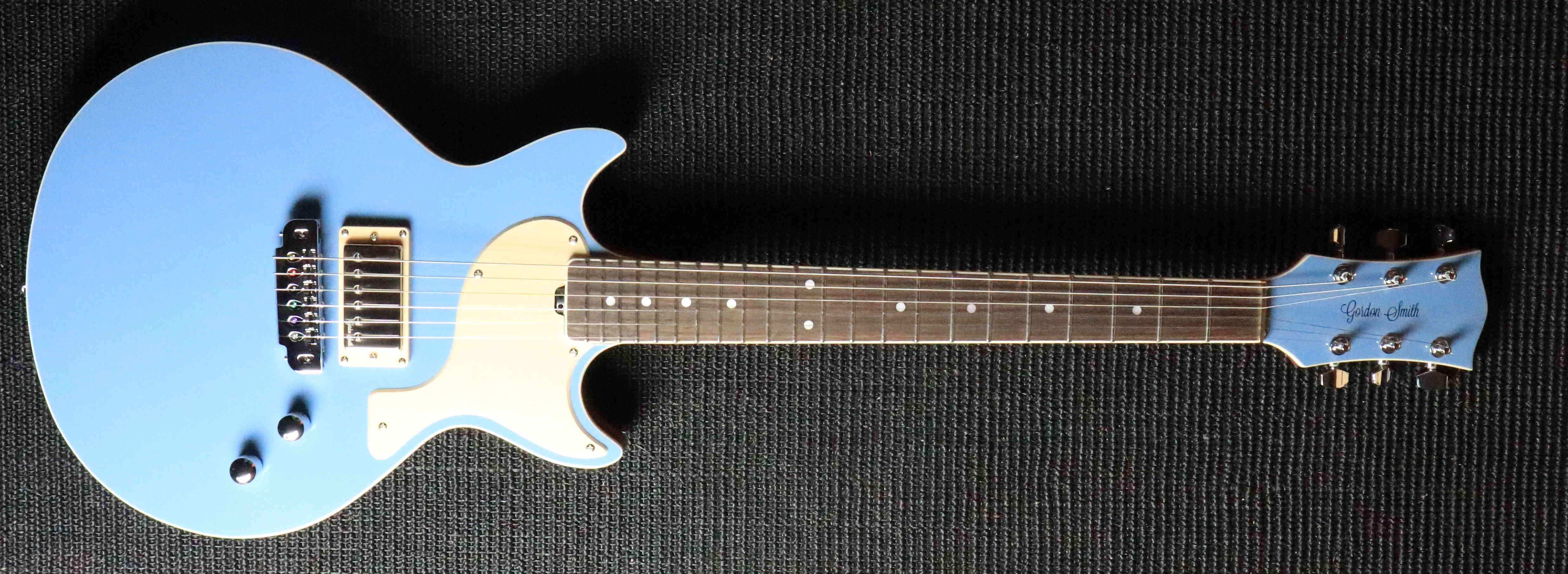 Gordon Smith GS1000 Blue, Electric Guitar for sale at Richards Guitars.