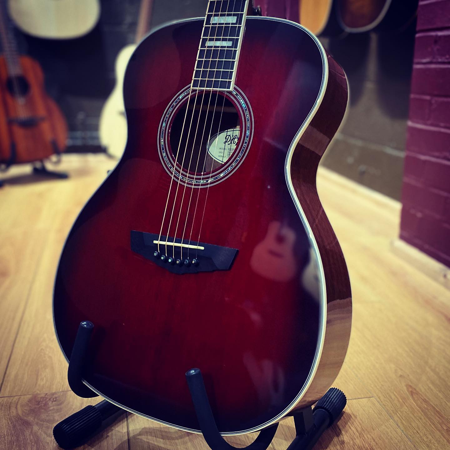 Just played this beauty before... - Richards Guitars Of Stratford Upon Avon