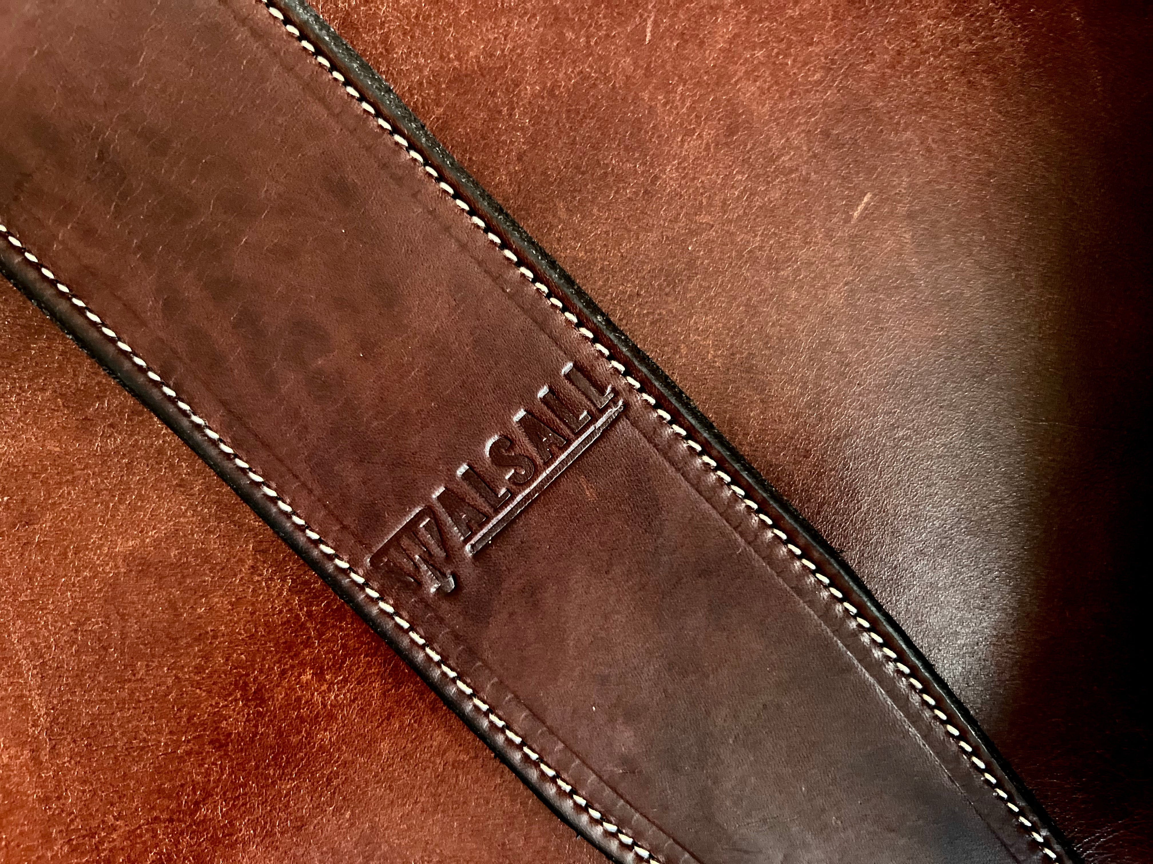 Walsall Hand Made Premium Padded Bridle Leather Guitar Strap ( Nur £79 beim Kauf mit einer Gitarre sparen £40), Gurte zum Verkauf bei Richards Guitars.