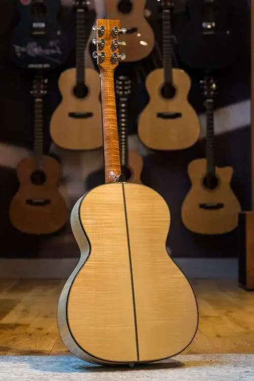 Auden Artist Chester Maple Full Body. - Richards Guitars Of Stratford Upon Avon