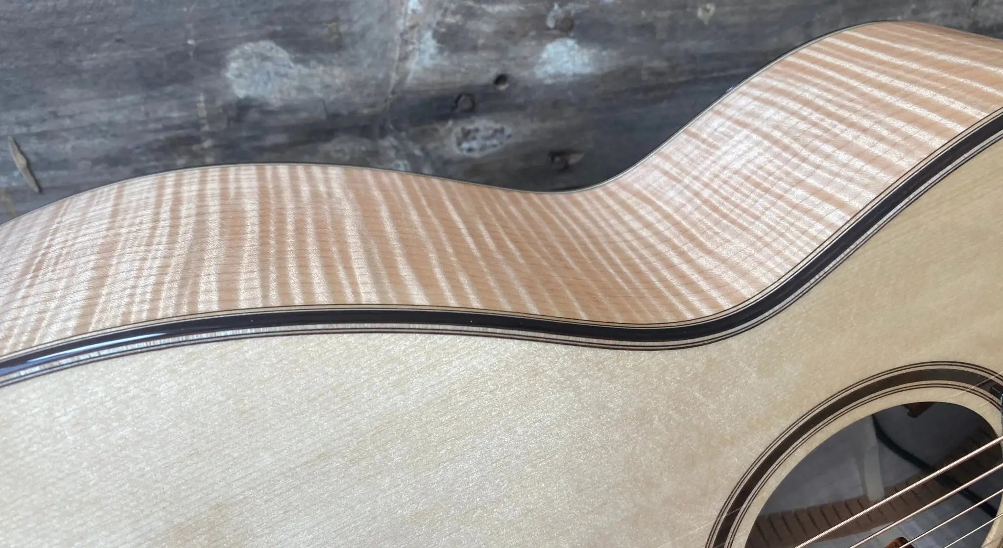 Auden Artist Emily Rose Spruce/Maple. - Richards Guitars Of Stratford Upon Avon
