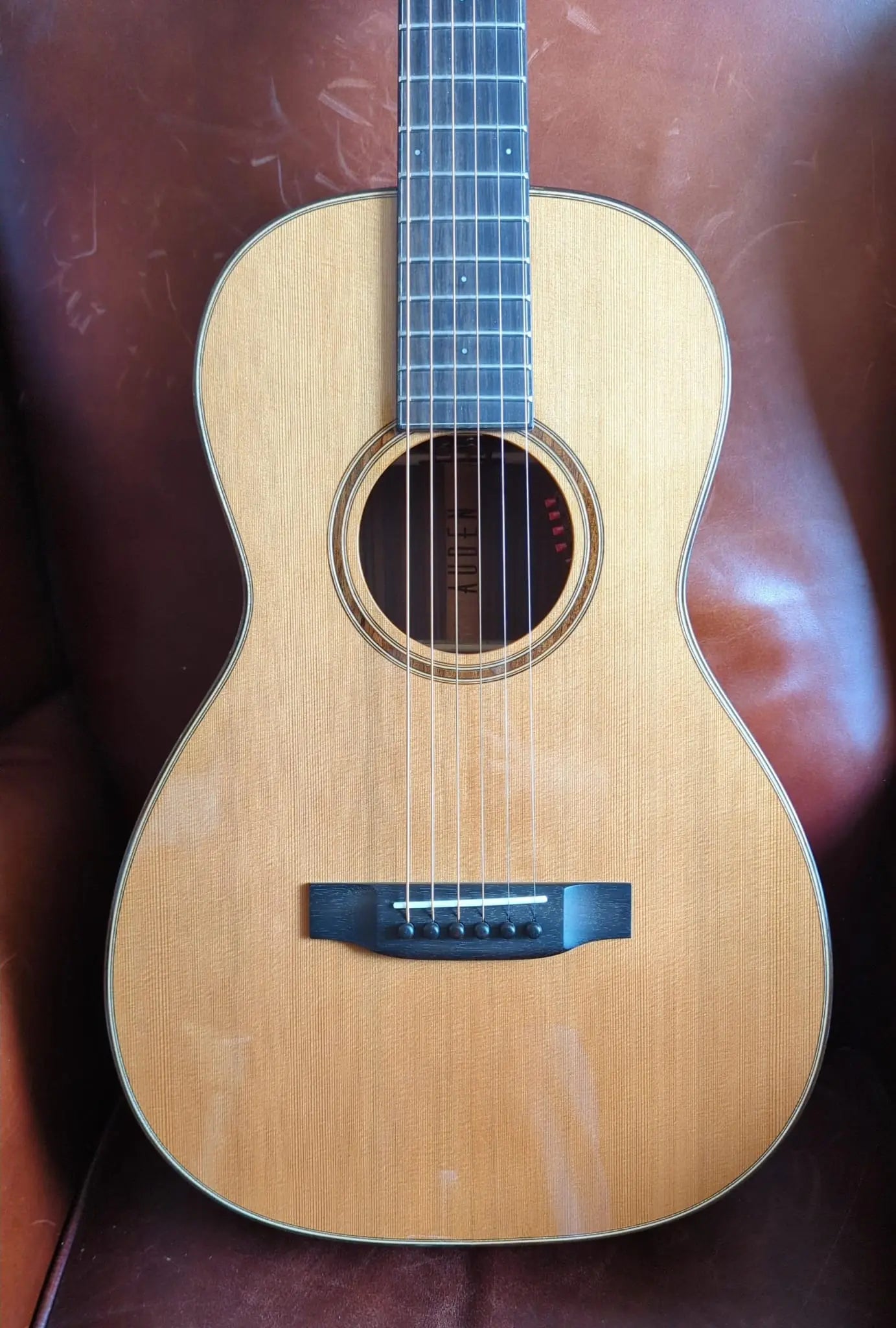 Auden Artist Rosewood Emily Rose (used) - Richards Guitars Of Stratford Upon Avon