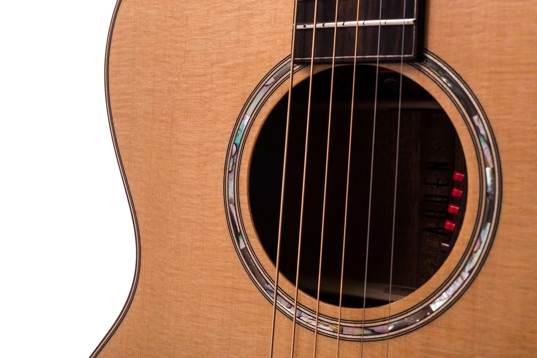 AUDEN MAHOGANY SERIES - CHESTER SPRUCE CUTAWAY - Richards Guitars Of Stratford Upon Avon