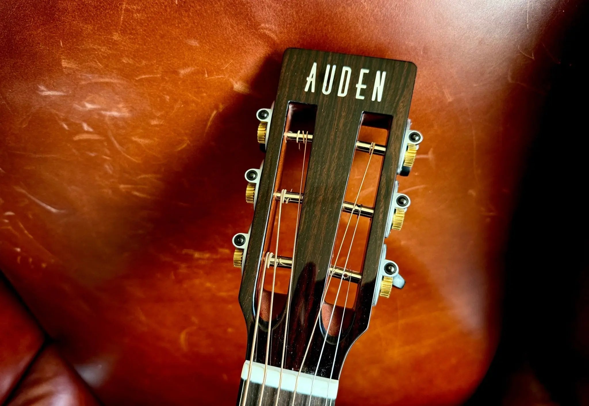 AUDEN MAHOGANY SERIES – EMILY ROSE FULL BODY - Richards Guitars Of Stratford Upon Avon