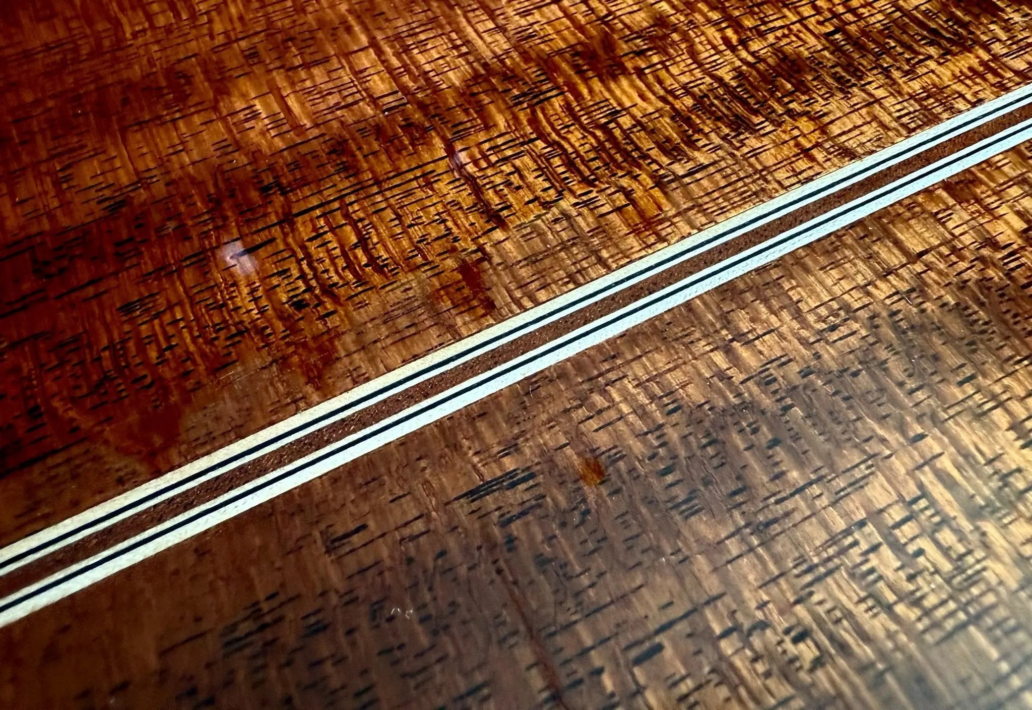 AUDEN MAHOGANY SERIES – EMILY ROSE FULL BODY - Richards Guitars Of Stratford Upon Avon