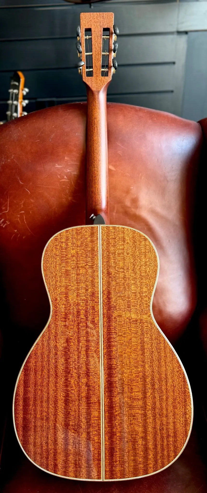 AUDEN MAHOGANY SERIES – EMILY ROSE FULL BODY - Richards Guitars Of Stratford Upon Avon