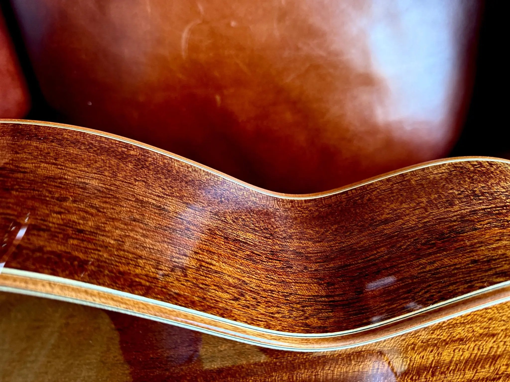 AUDEN MAHOGANY SERIES – EMILY ROSE FULL BODY - Richards Guitars Of Stratford Upon Avon