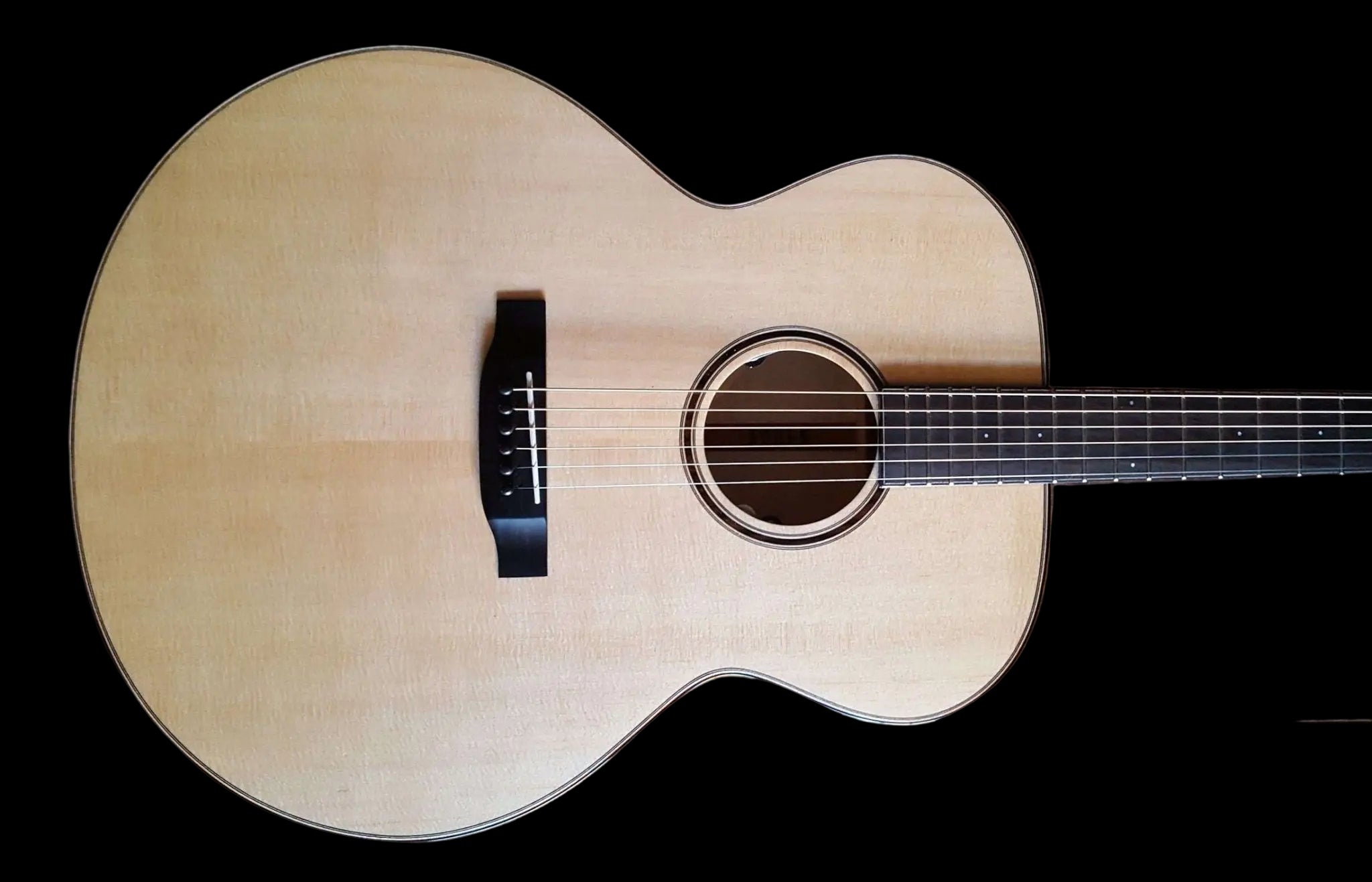 AUDEN MAPLE SERIES – GRACE JUMBO - Richards Guitars Of Stratford Upon Avon