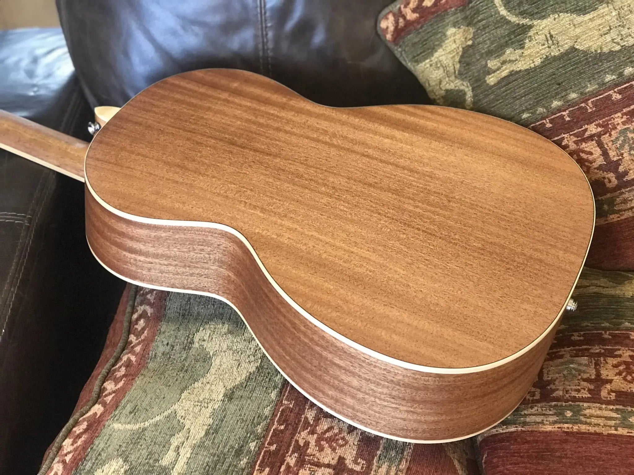 Auden Neo 45 Chester Full Body. - Richards Guitars Of Stratford Upon Avon