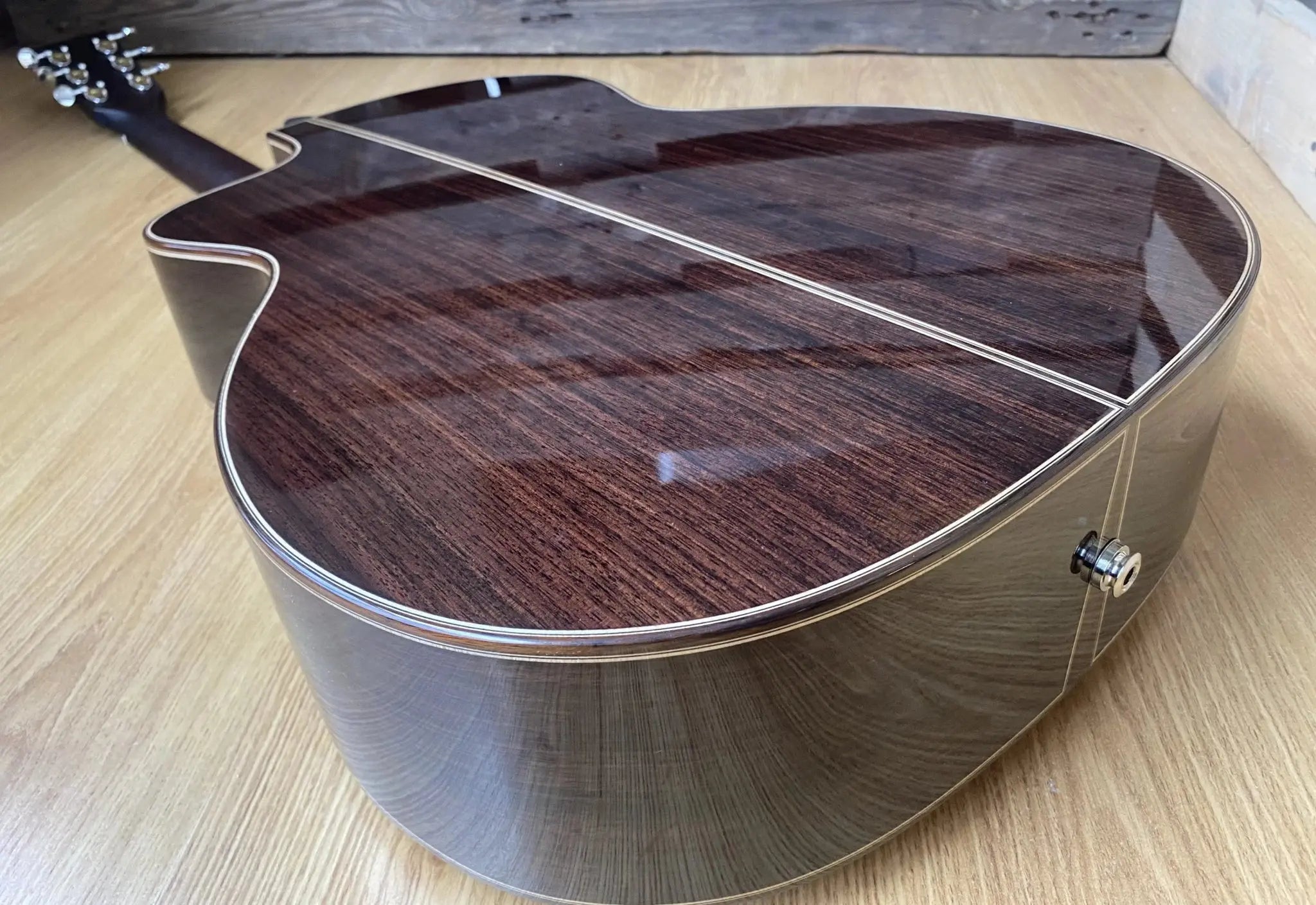 AUDEN ROSEWOOD SERIES – CHESTER 45 CEDAR CUTAWAY - Richards Guitars Of Stratford Upon Avon