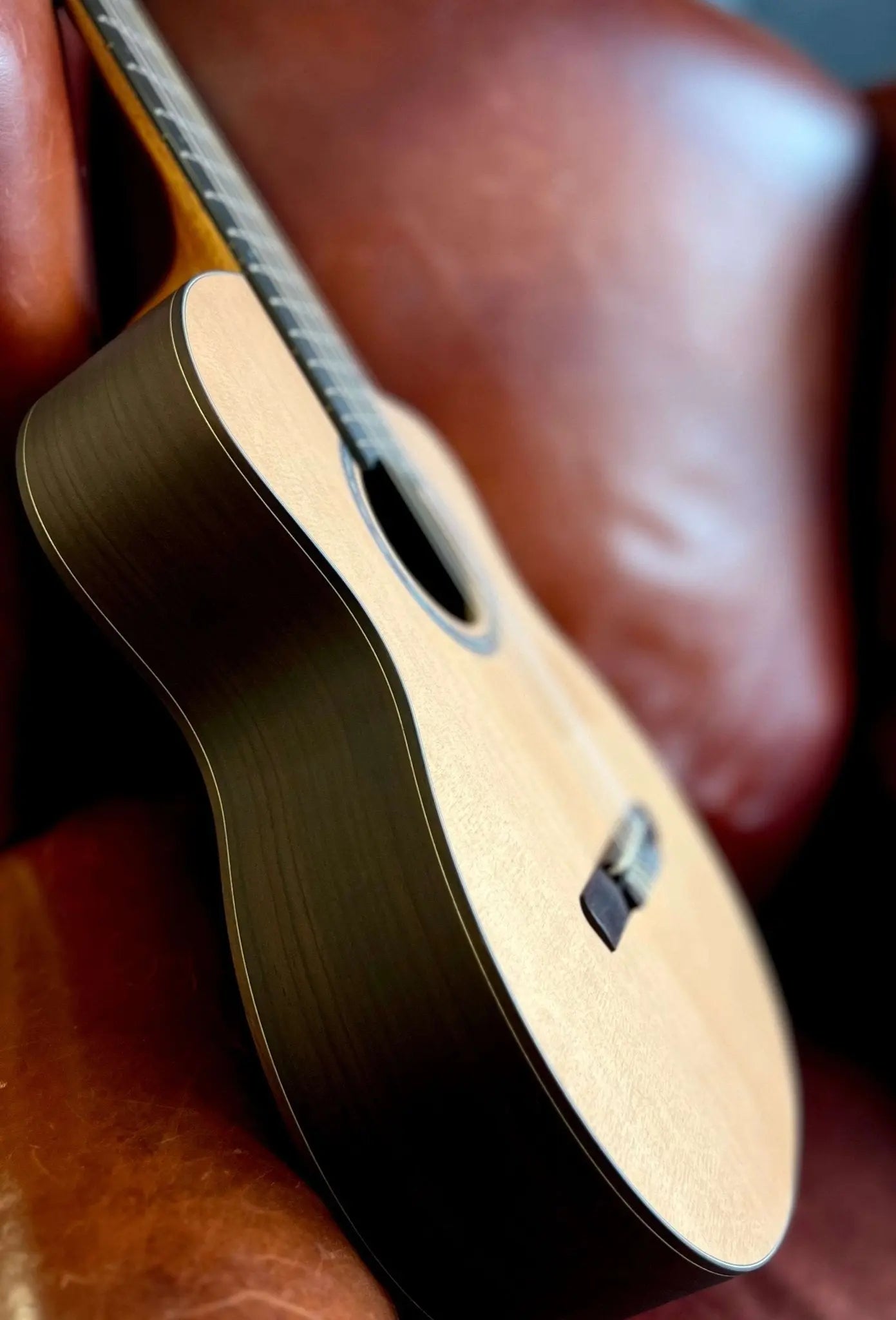 Dowina Rosewood (Ceres) HC Hybrid Nylon String Cutaway - Richards Guitars Of Stratford Upon Avon