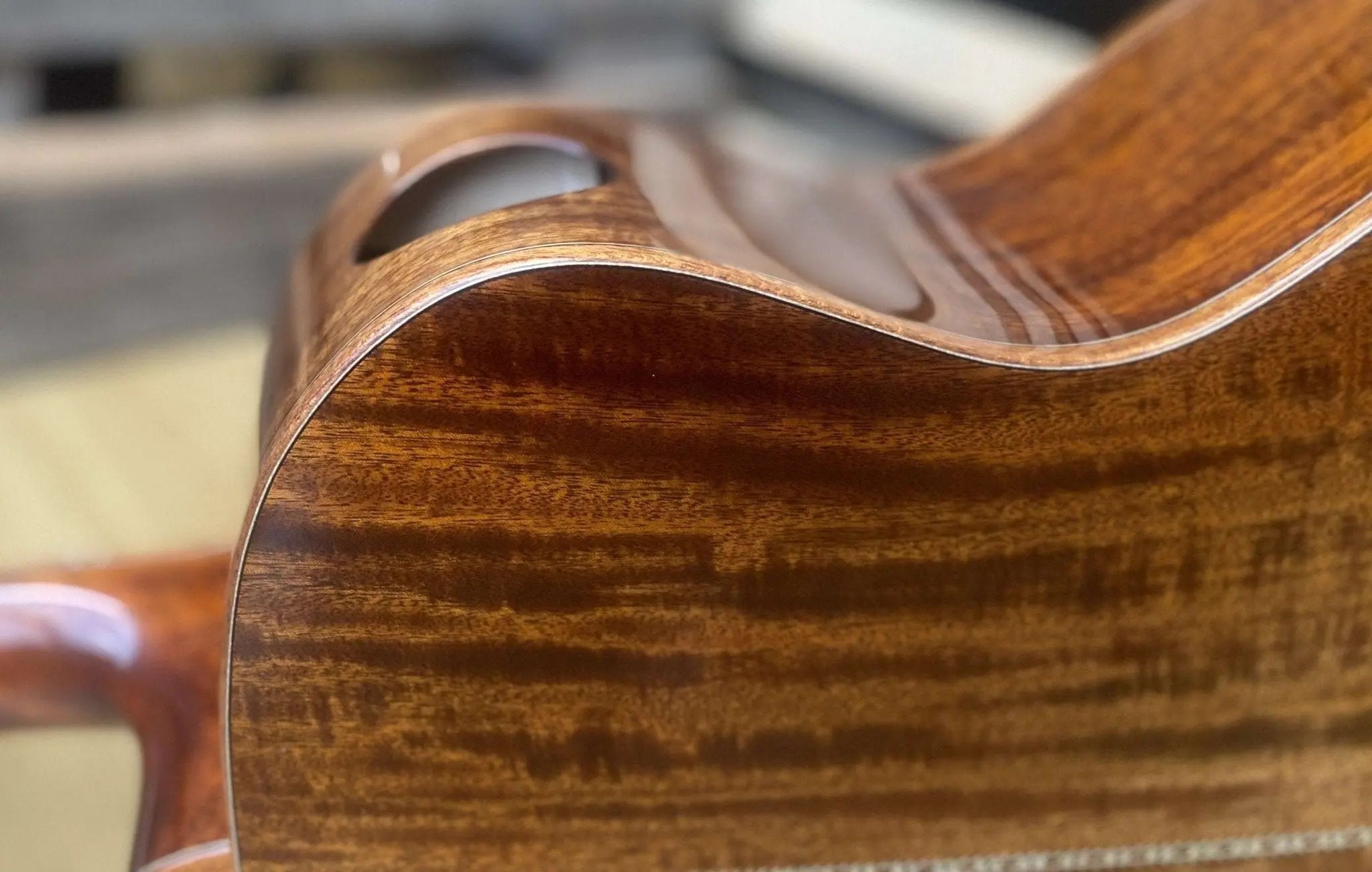 Eastman AC522CE GB Grand Auditorium w/ cutaway (Price inc. Custom Pro Setup Package) - Richards Guitars Of Stratford Upon Avon