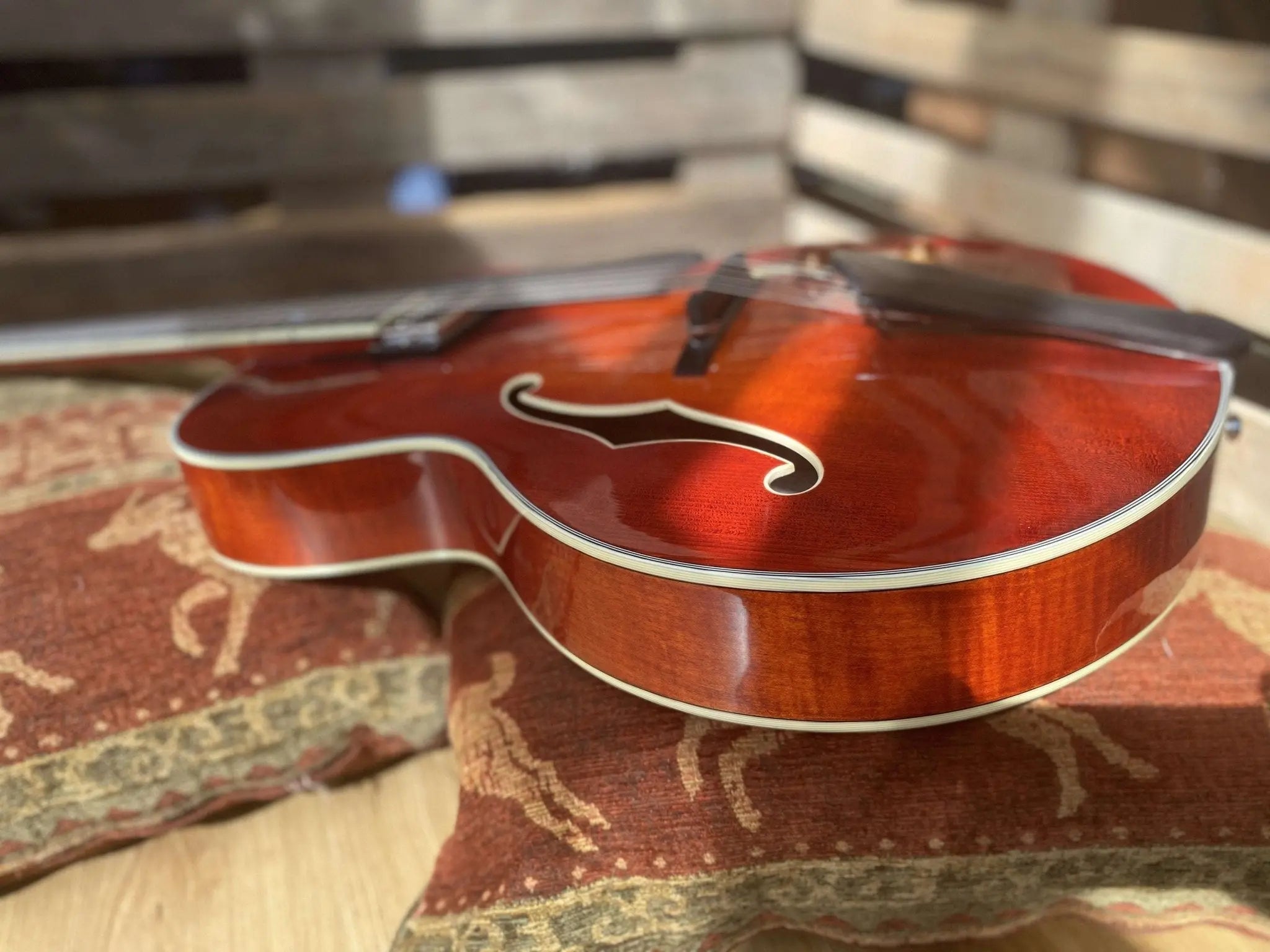 Eastman AR503CE (Price inc. Custom Pro Setup Package) - Richards Guitars Of Stratford Upon Avon