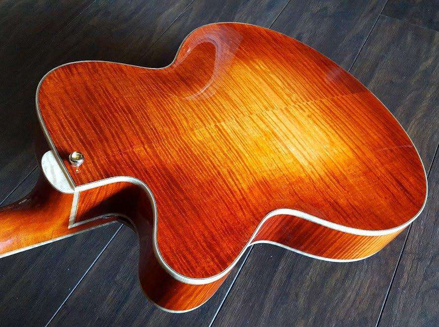 Eastman AR580CE HB (Price inc. Custom Pro Setup Package) - Richards Guitars Of Stratford Upon Avon