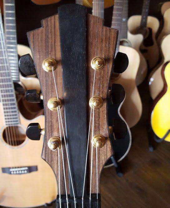 Eastman AR880CE - BD (Price inc. Custom Pro Setup Package) - Richards Guitars Of Stratford Upon Avon