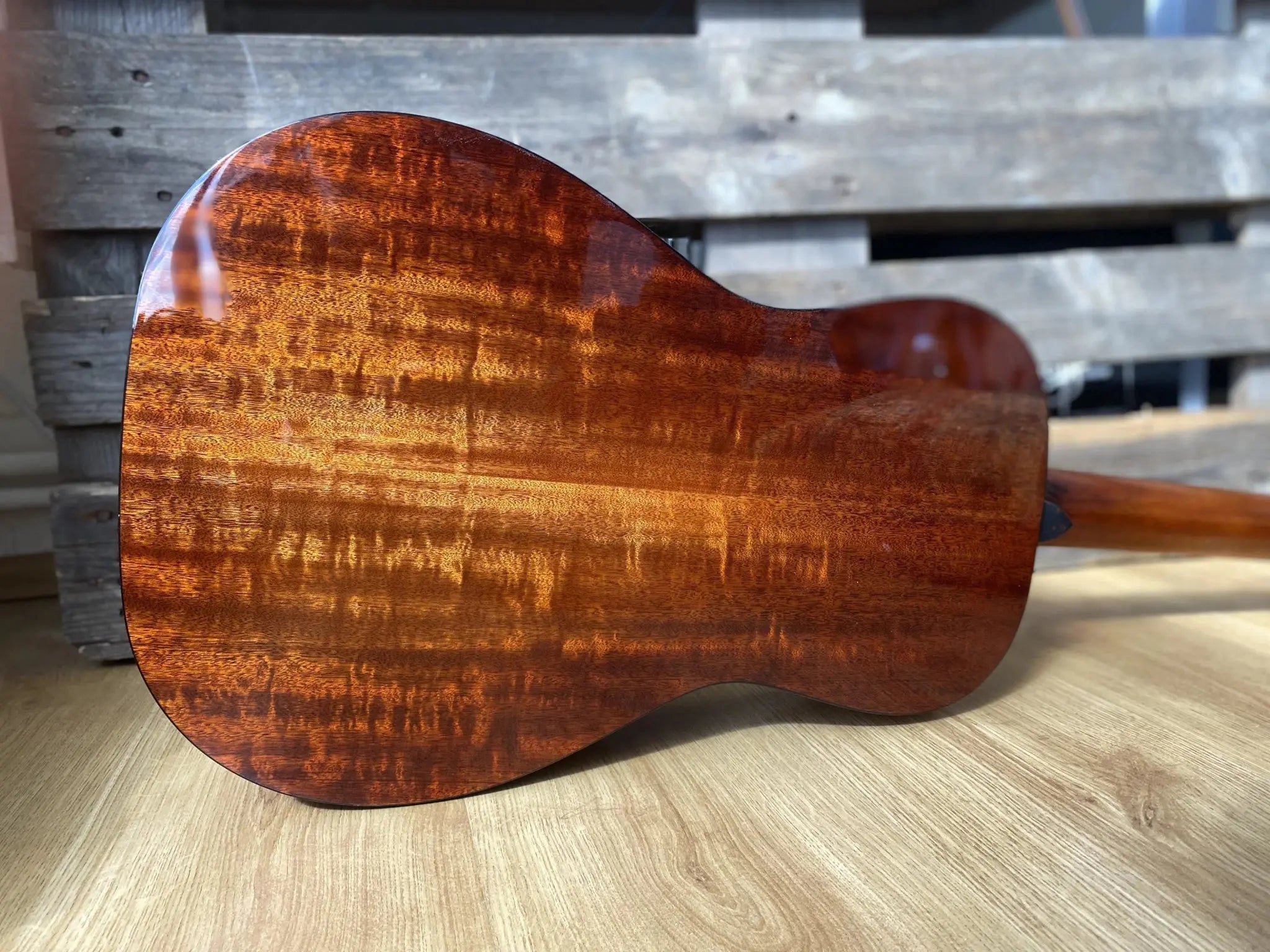 Eastman E10P TC Parlour model With Thermo Cured Top (Price inc. Custom Pro Setup Package) - Richards Guitars Of Stratford Upon Avon