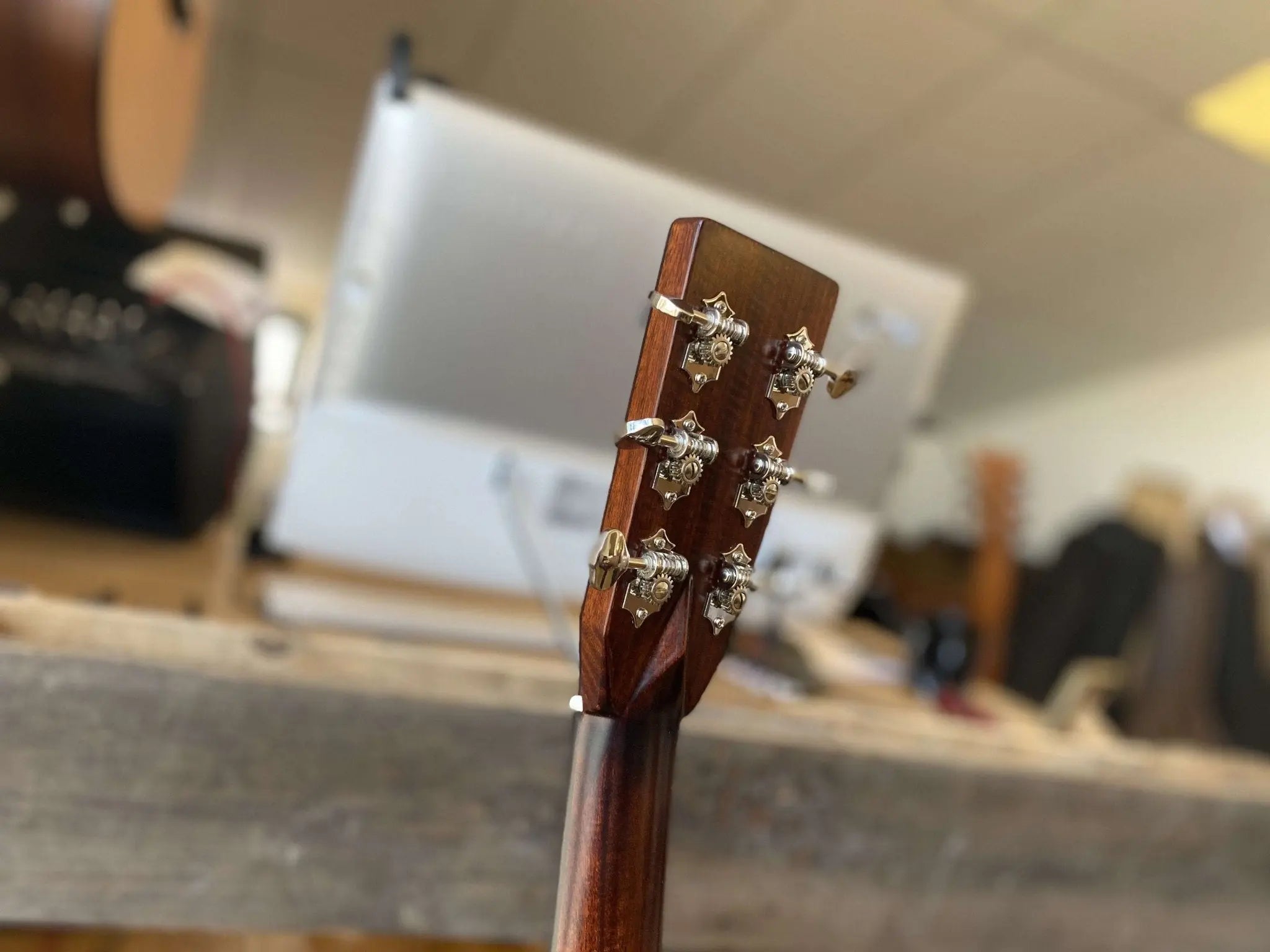 Eastman E20 OM TC Orchestra model (Price inc. Custom Pro Setup Package) - Richards Guitars Of Stratford Upon Avon