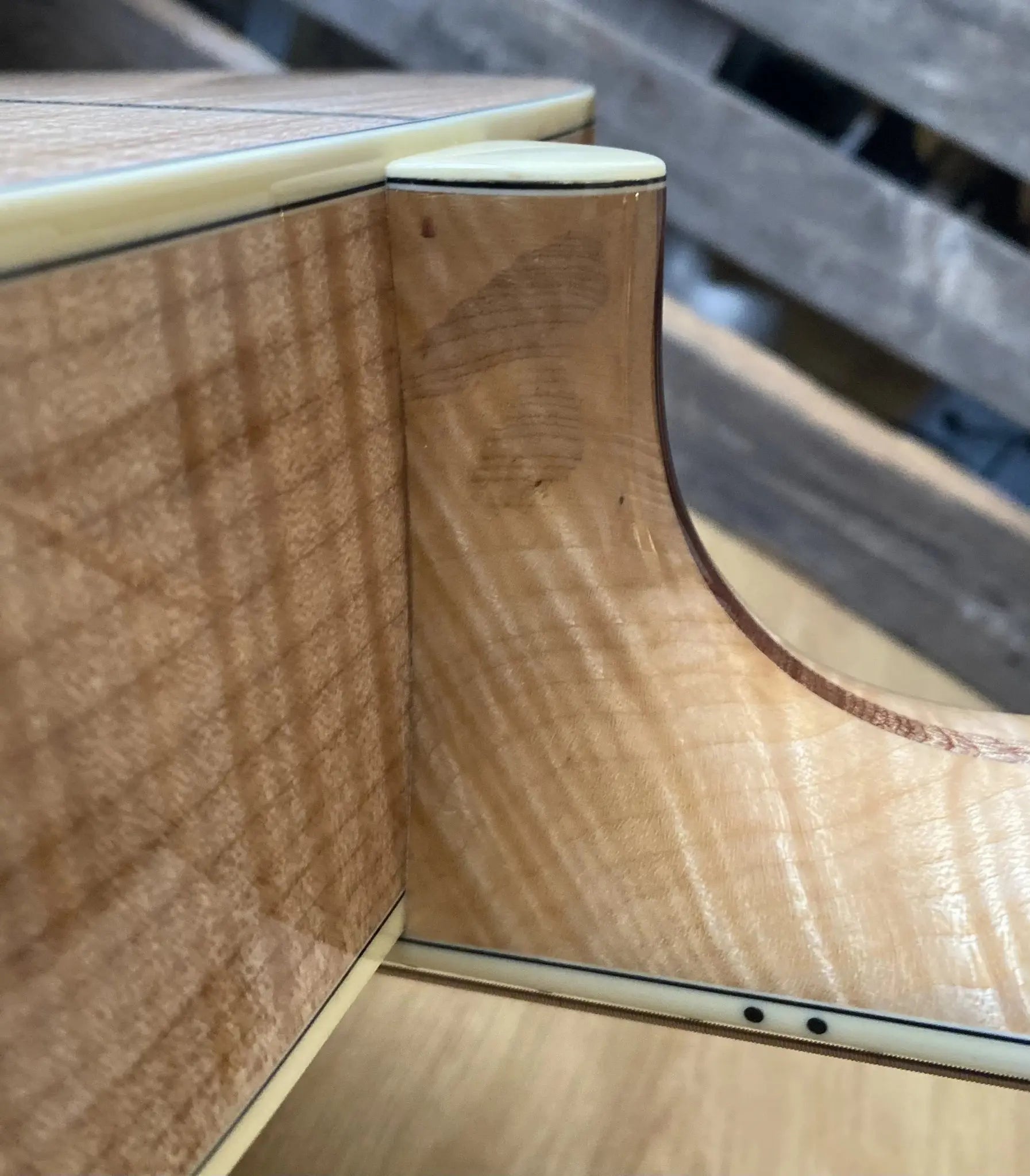 Eastman Eastman AC630L - BD Left Handed (Price inc. Custom Pro Setup Package) - Richards Guitars Of Stratford Upon Avon