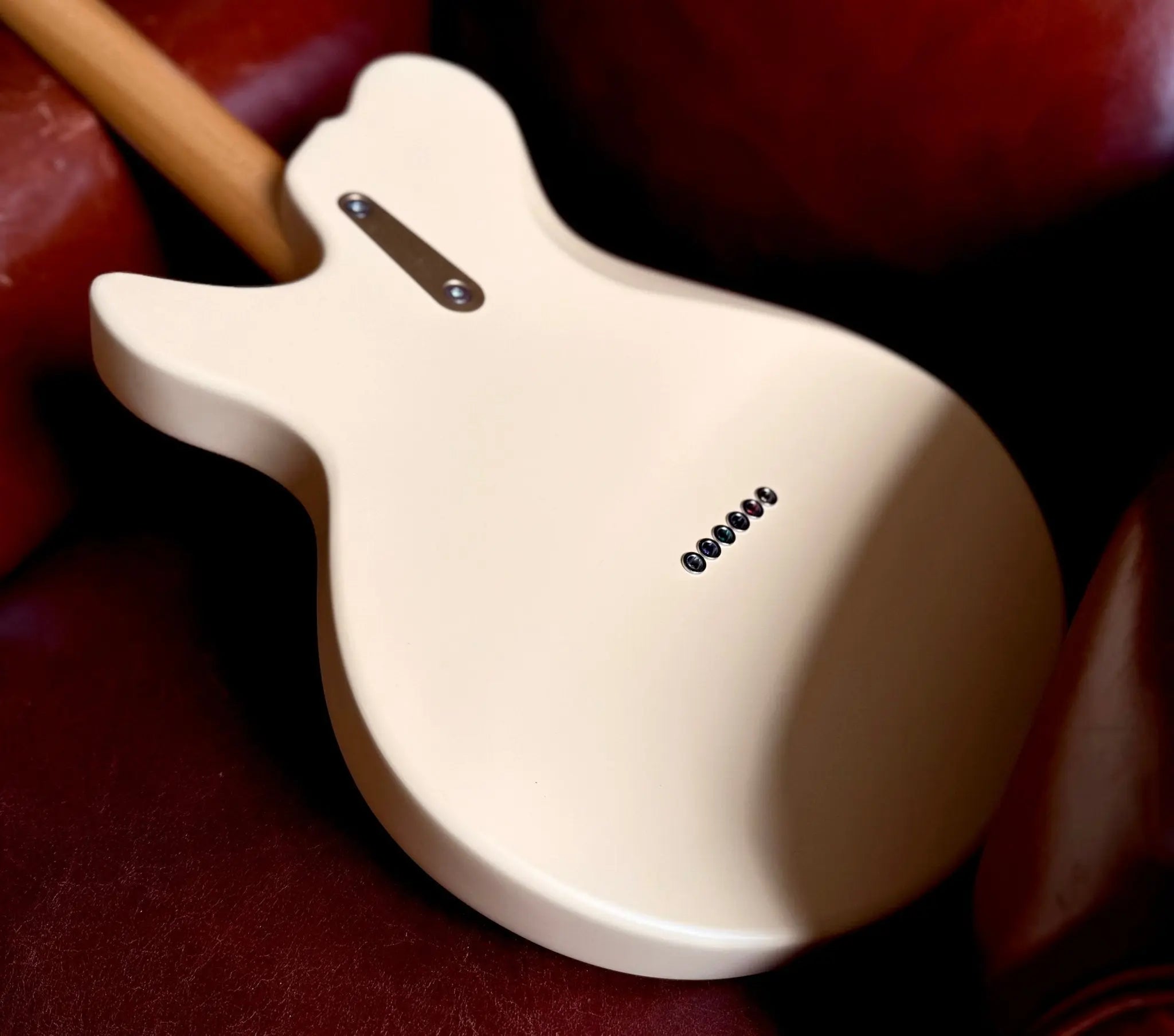 Eastman Fullertone SC52 Desert Sand (Price inc. Custom Pro Setup Package) - Richards Guitars Of Stratford Upon Avon