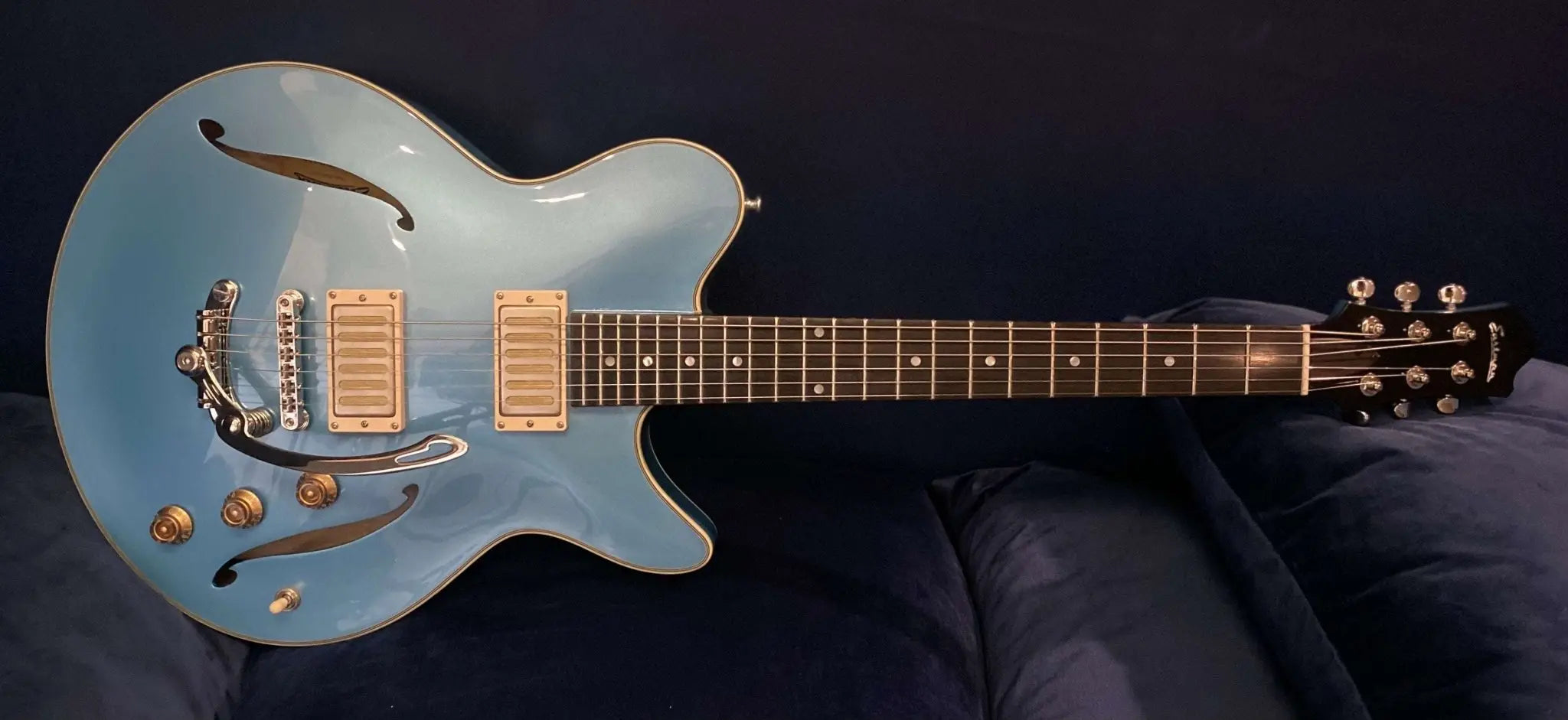 Eastman Romeo LA Celestine Blue (Price inc. Custom Pro Setup Package) - Richards Guitars Of Stratford Upon Avon