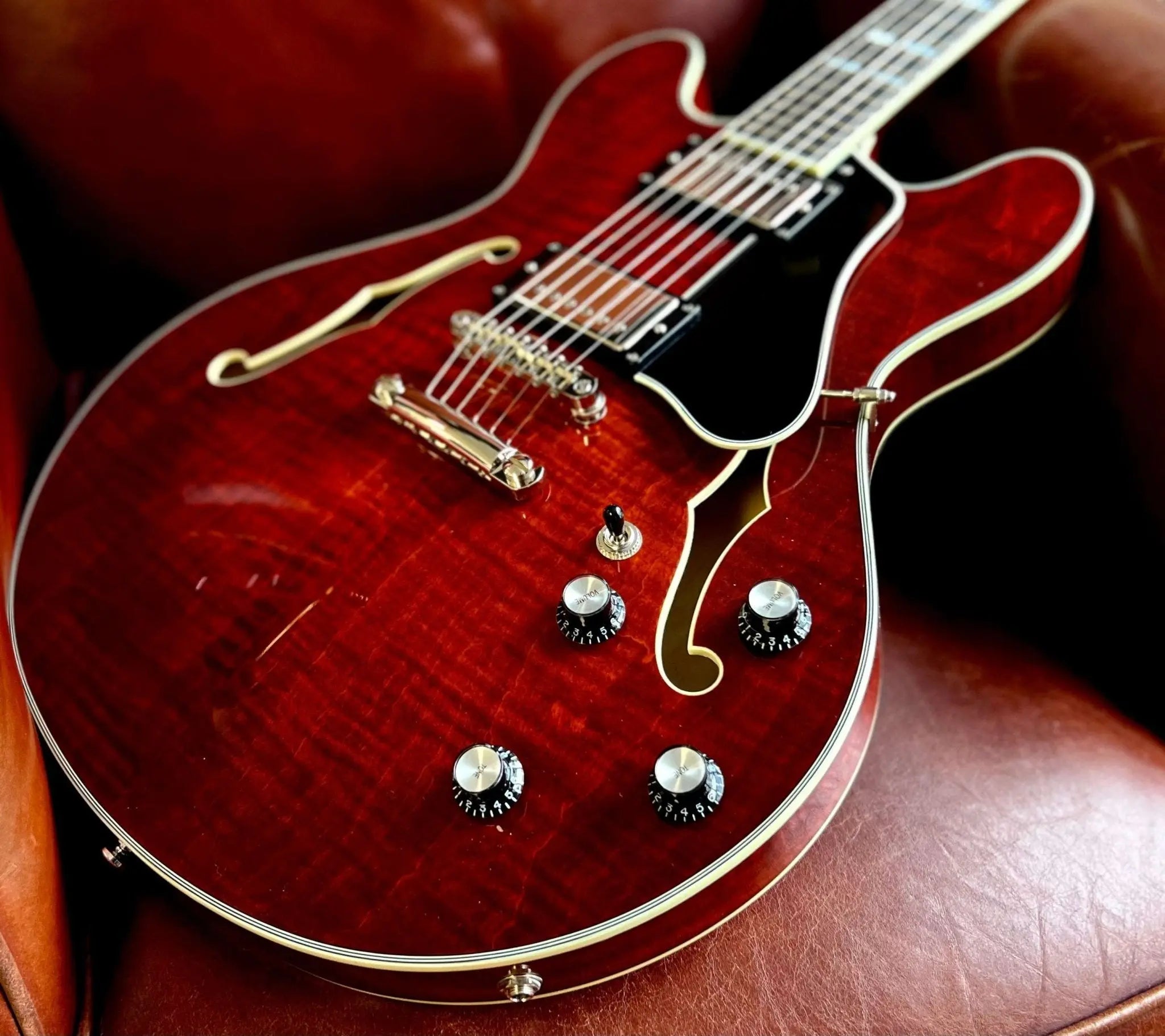 Eastman T486 Classic (Price inc. Custom Pro Setup Package) - Richards Guitars Of Stratford Upon Avon