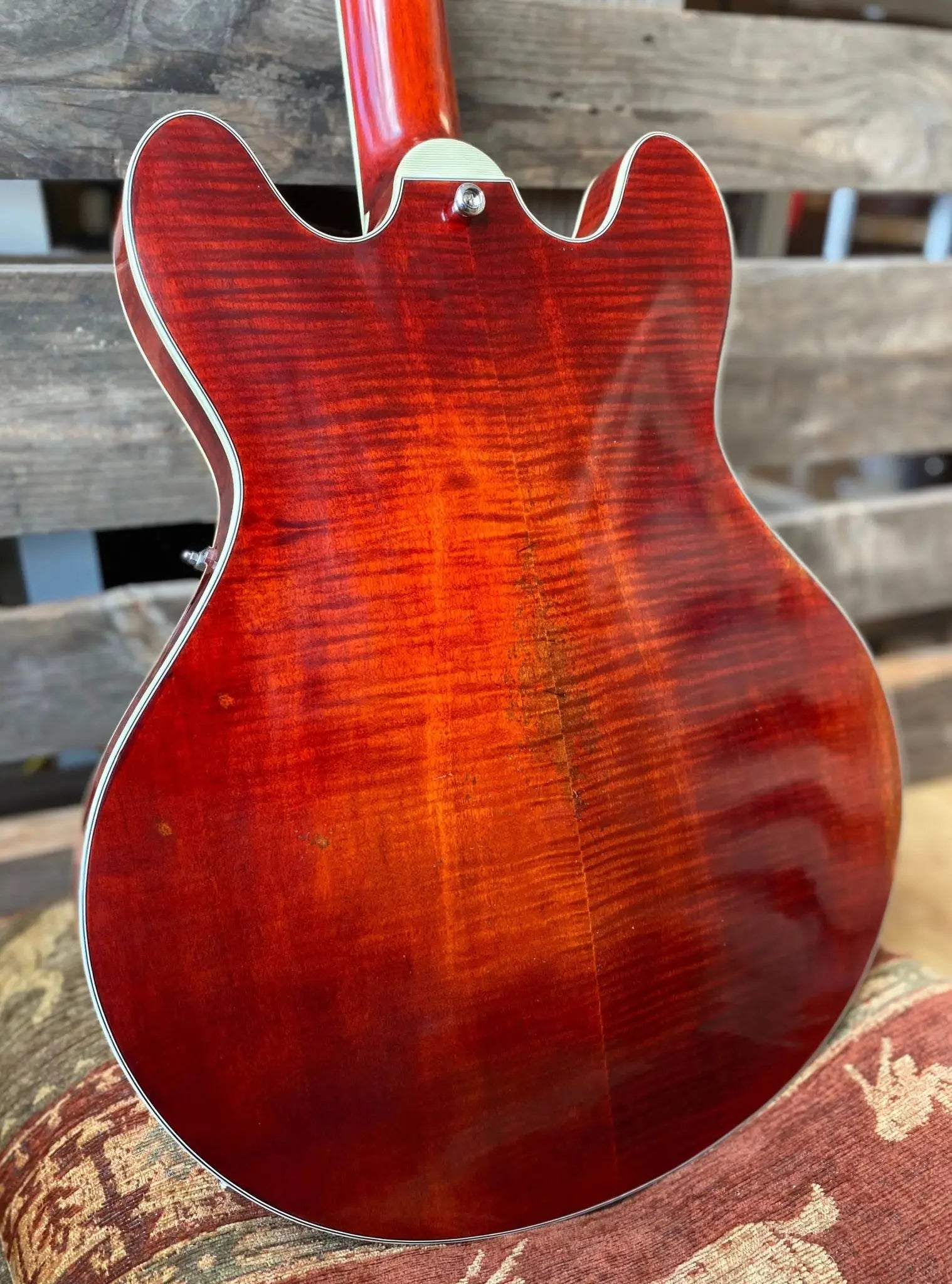 Eastman T59/v Classic (Price inc. Custom Pro Setup Package) - Richards Guitars Of Stratford Upon Avon