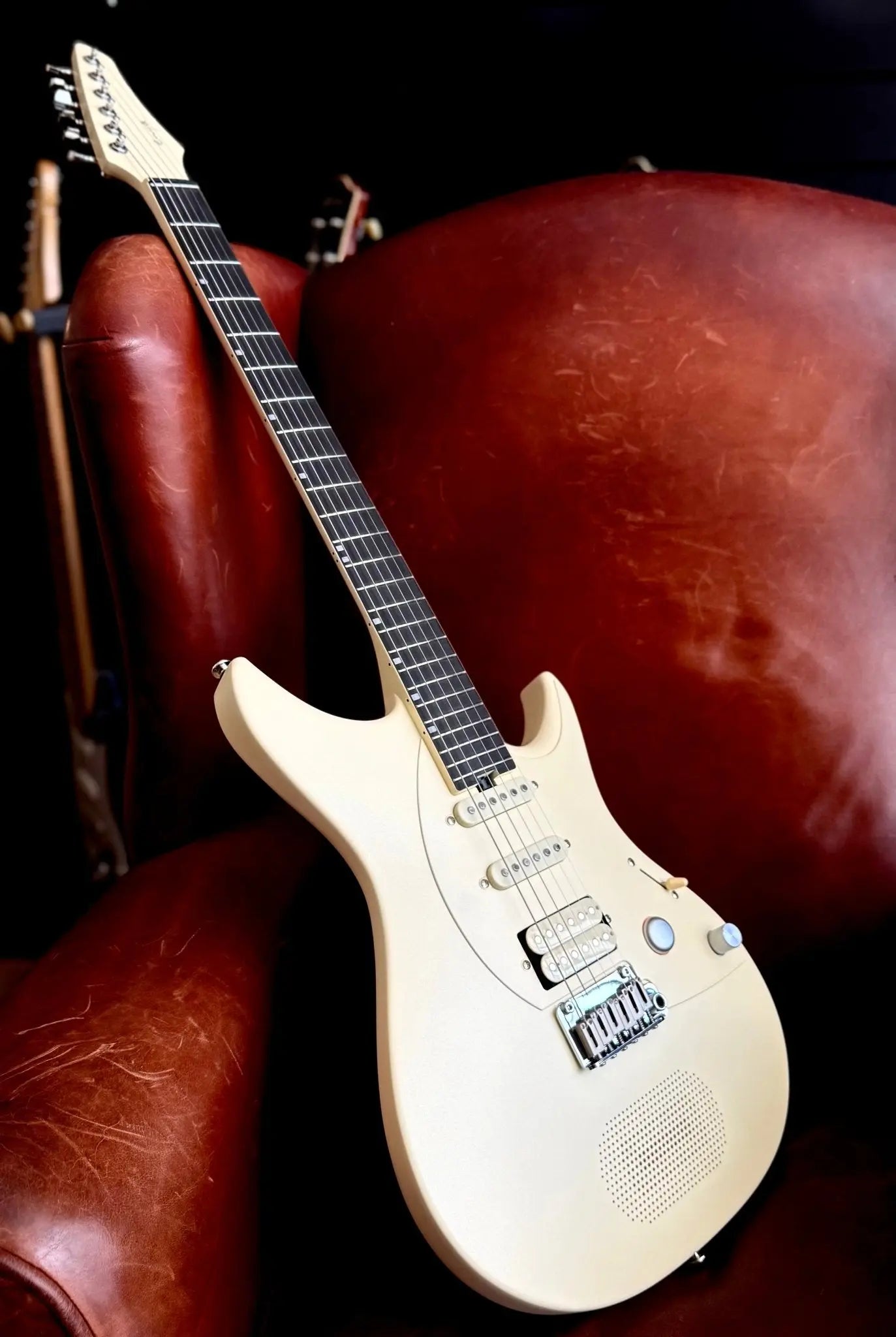 Enya Inspire Electric Smart Guitar in White - Richards Guitars Of Stratford Upon Avon