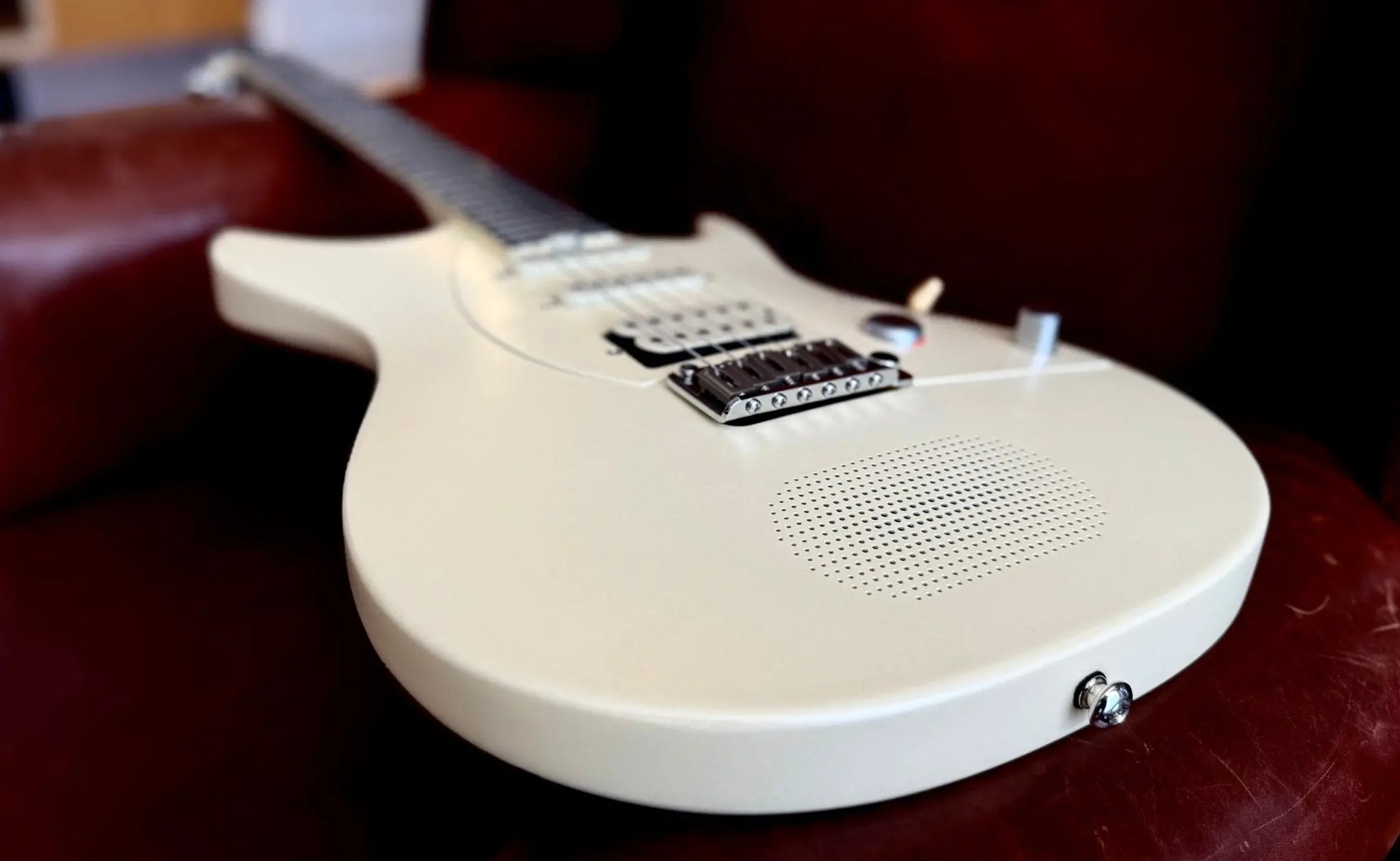 Enya Inspire Electric Smart Guitar in White - Richards Guitars Of Stratford Upon Avon