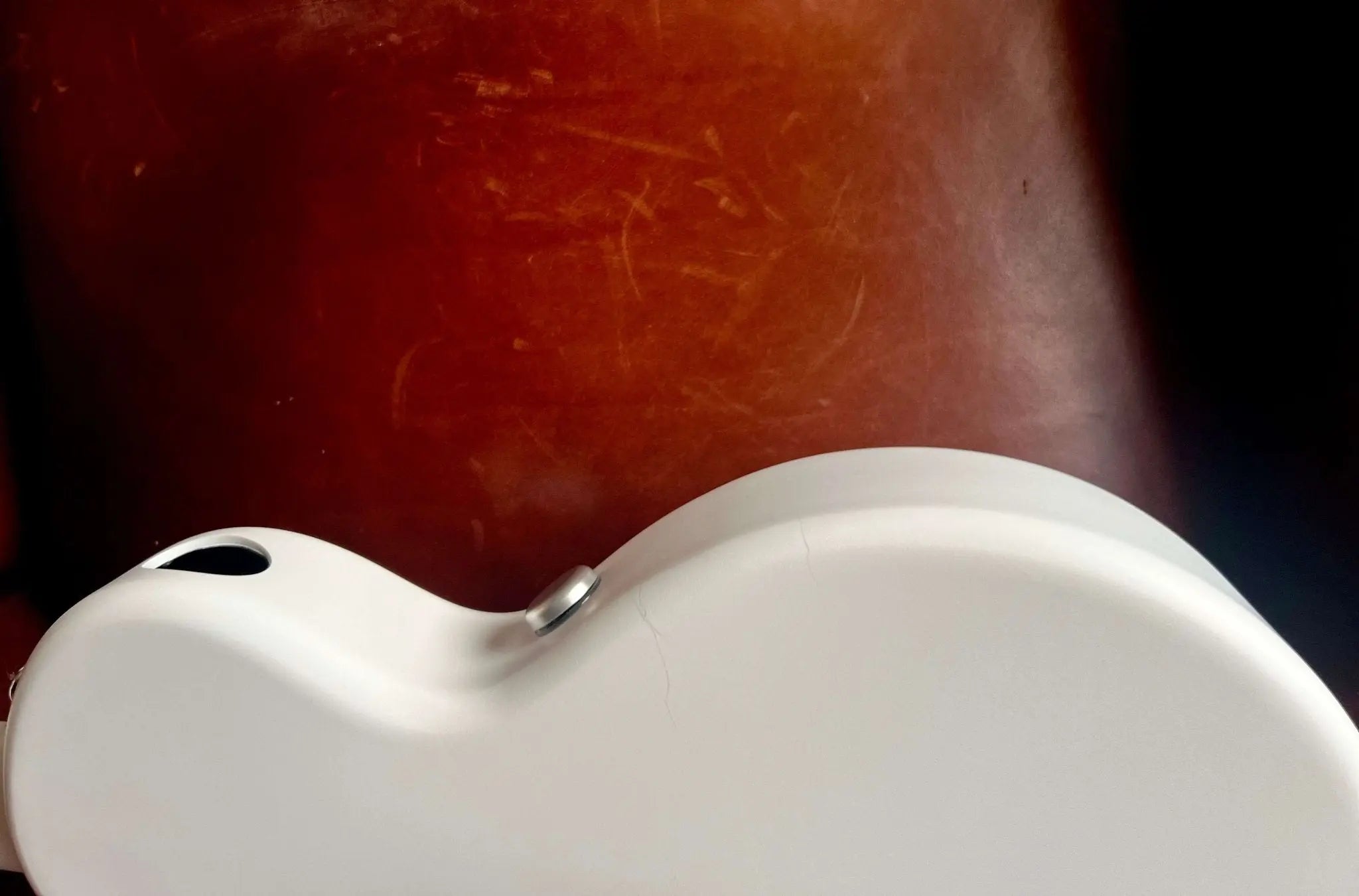 Enya Nova GO SP1 - WH White Nova Go Carbo fibre electro guitar with Bluetooth - Richards Guitars Of Stratford Upon Avon