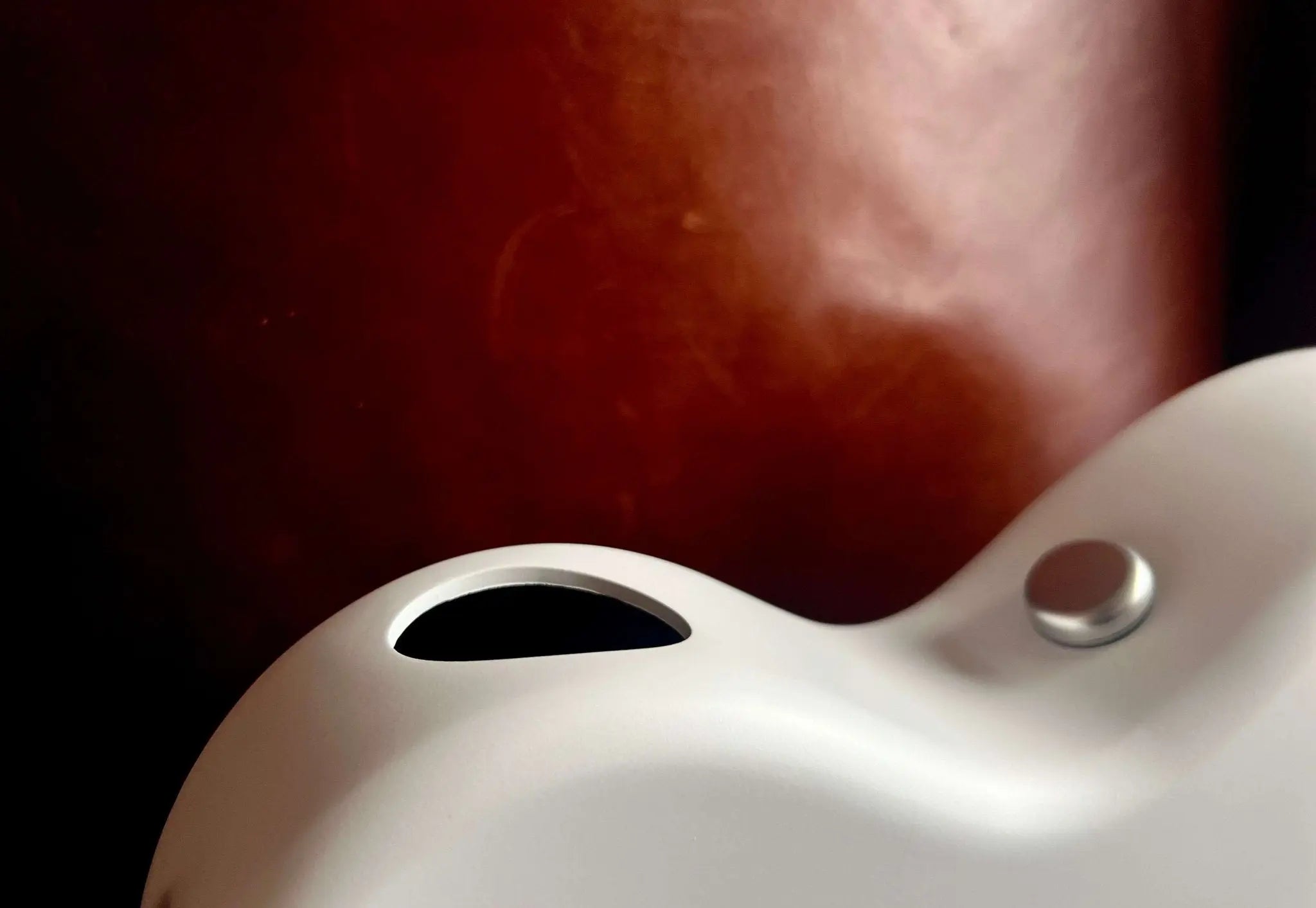 Enya Nova GO SP1 - WH White Nova Go Carbo fibre electro guitar with Bluetooth - Richards Guitars Of Stratford Upon Avon