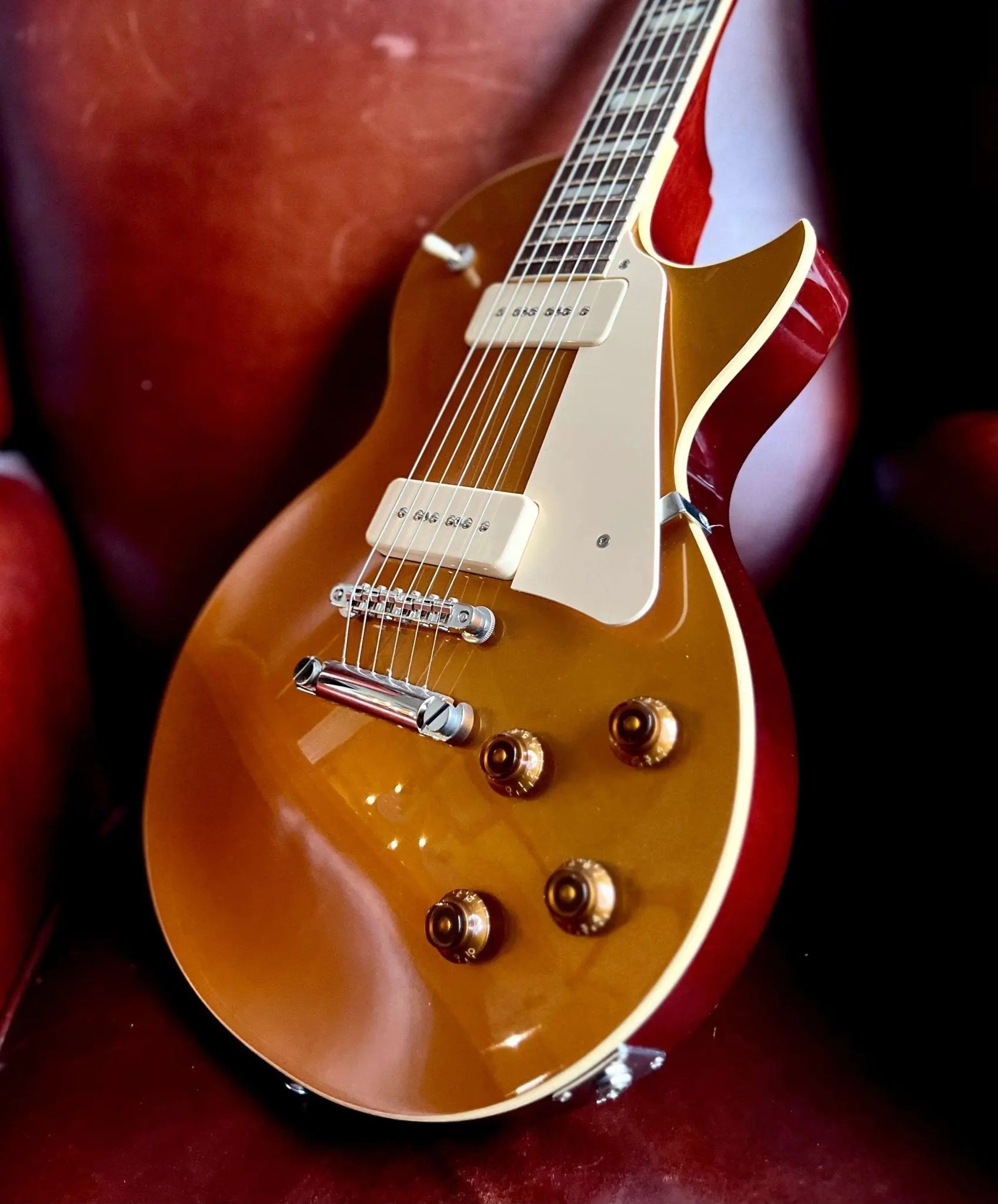 FGN Neo Classic NLS11RMP Antique Gold (AG) With Gig Bag - Richards Guitars Of Stratford Upon Avon