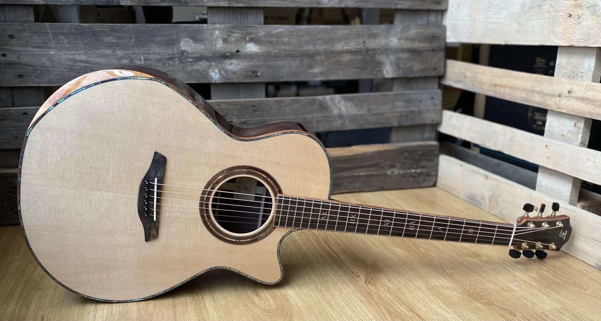 Furch Red Deluxe Gc SR with Duo Bevel Master Grade Spruce/Rosewood (2025 CNR Active Upgrade Model) - Richards Guitars Of Stratford Upon Avon