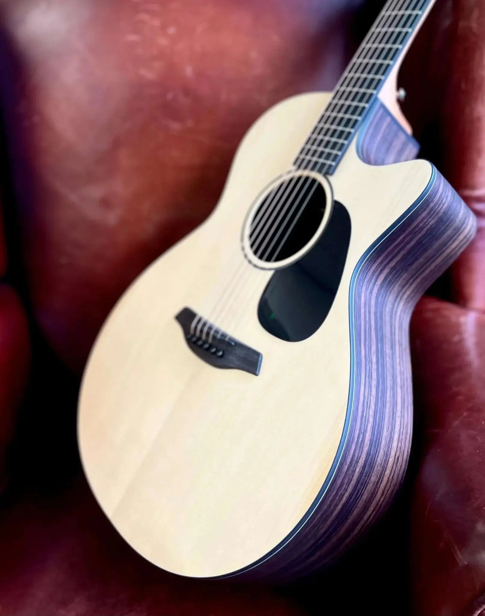 Furch Violet Deluxe Gc ER Deluxe Engelmann Spruce With Rosewood Back & Sides Acoustic Guitar (2025 CNR Active Upgrade Model) - Richards Guitars Of Stratford Upon Avon
