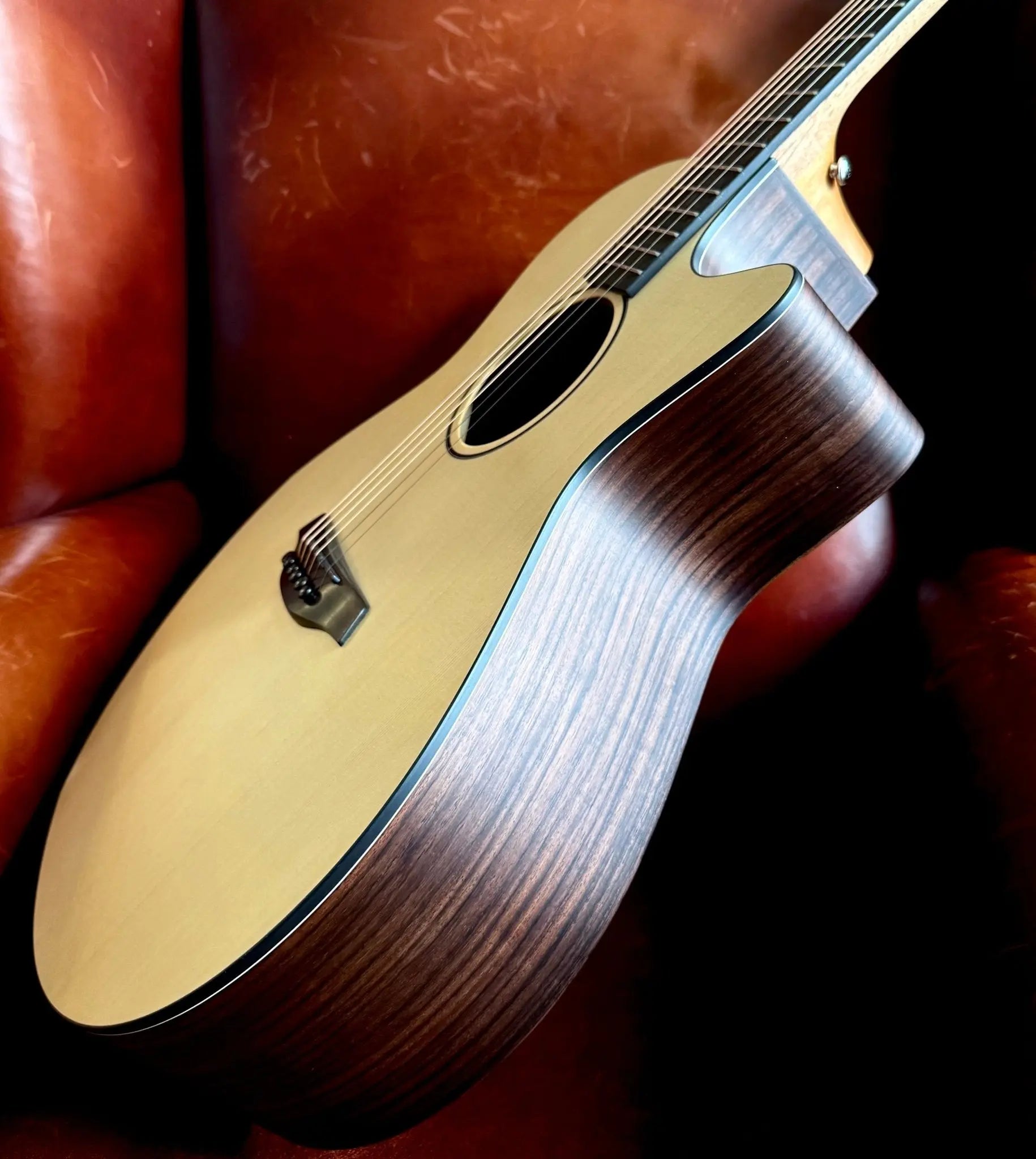 Furch Violet Deluxe Gc ER Deluxe Engelmann Spruce With Rosewood Back & Sides Acoustic Guitar (2025 CNR Active Upgrade Model) - Richards Guitars Of Stratford Upon Avon