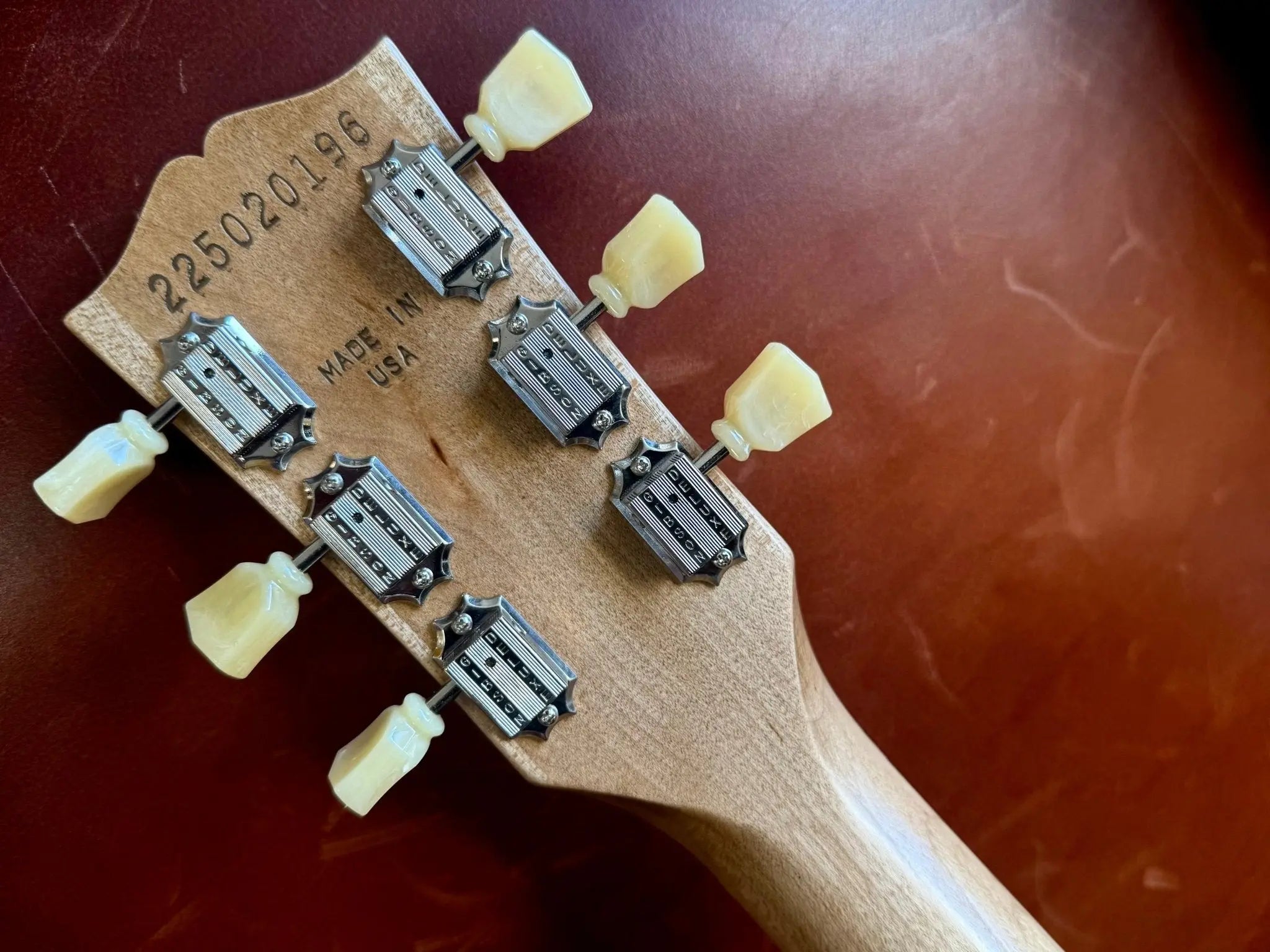 Gibson Tribute SG in Natural Walnut (used) - Richards Guitars Of Stratford Upon Avon