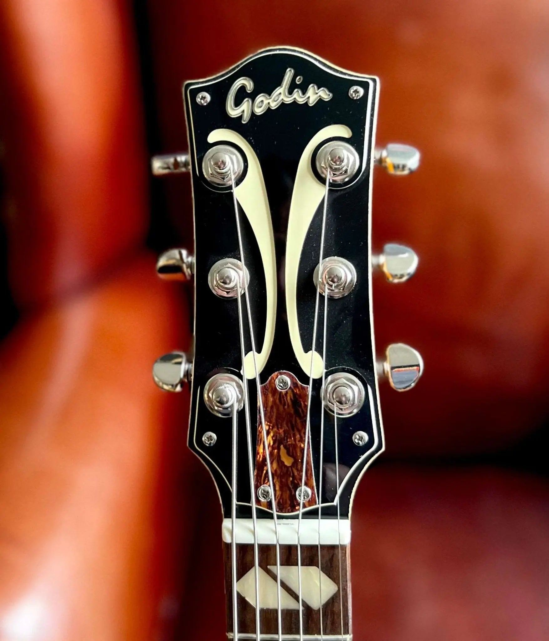 Godin 5th Avenue Jumbo P90 Semi - Acoustic Guitar ~ Harvest Gold - Richards Guitars Of Stratford Upon Avon