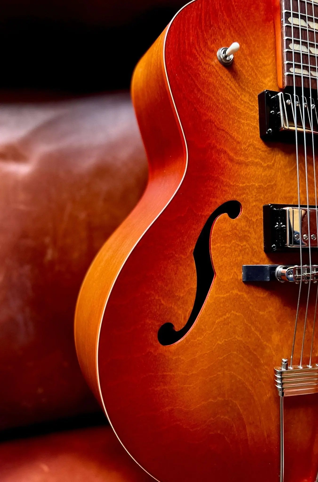 Godin 5th Avenue Jumbo Semi - Acoustic Guitar ~ Memphis Sun - Richards Guitars Of Stratford Upon Avon