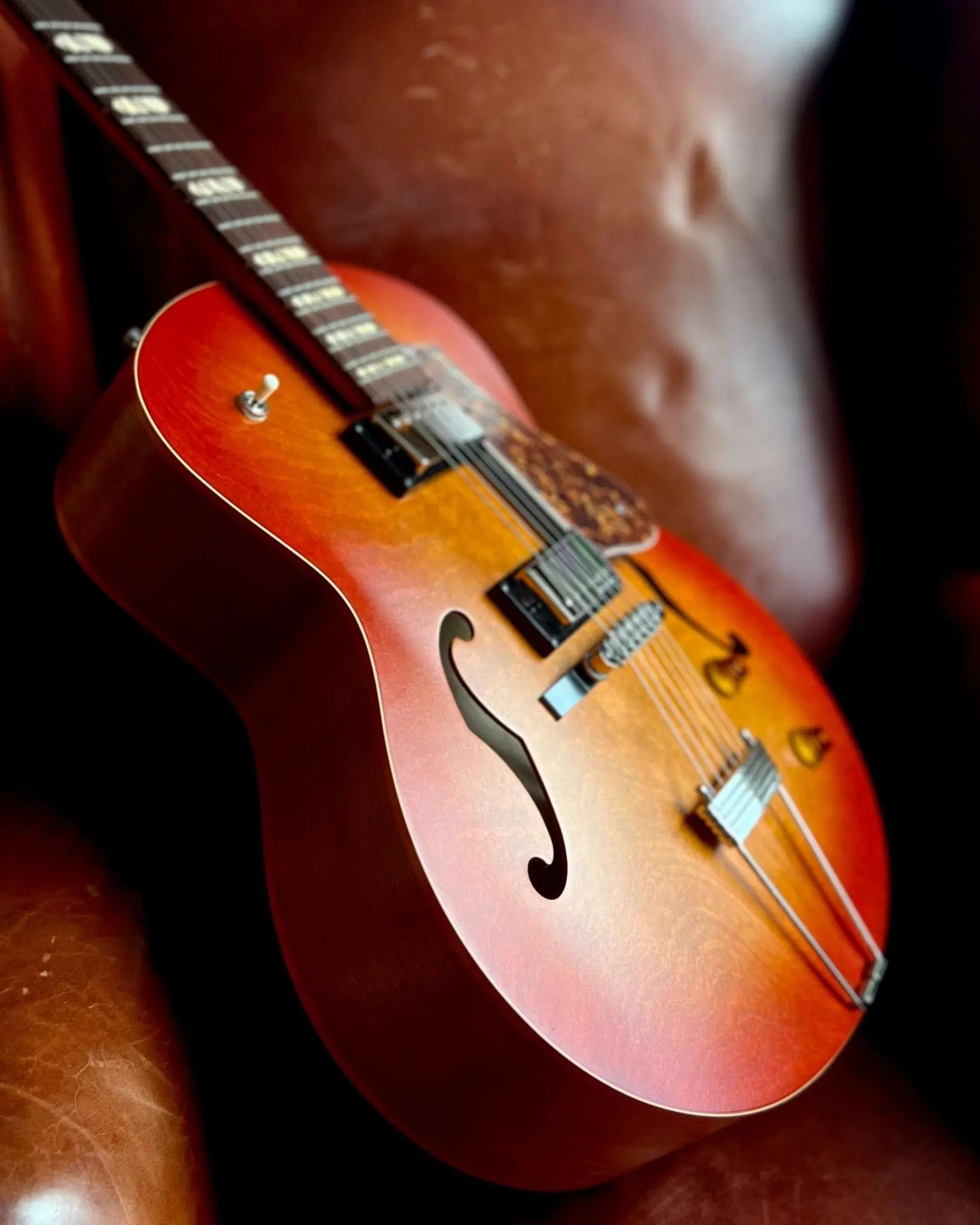 Godin 5th Avenue Jumbo Semi - Acoustic Guitar ~ Memphis Sun - Richards Guitars Of Stratford Upon Avon