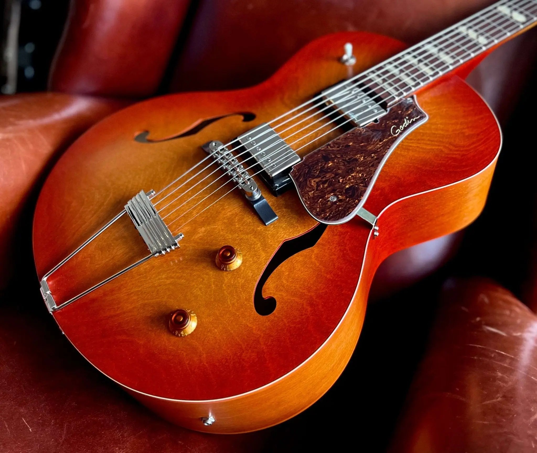 Godin 5th Avenue Jumbo Semi - Acoustic Guitar ~ Memphis Sun - Richards Guitars Of Stratford Upon Avon