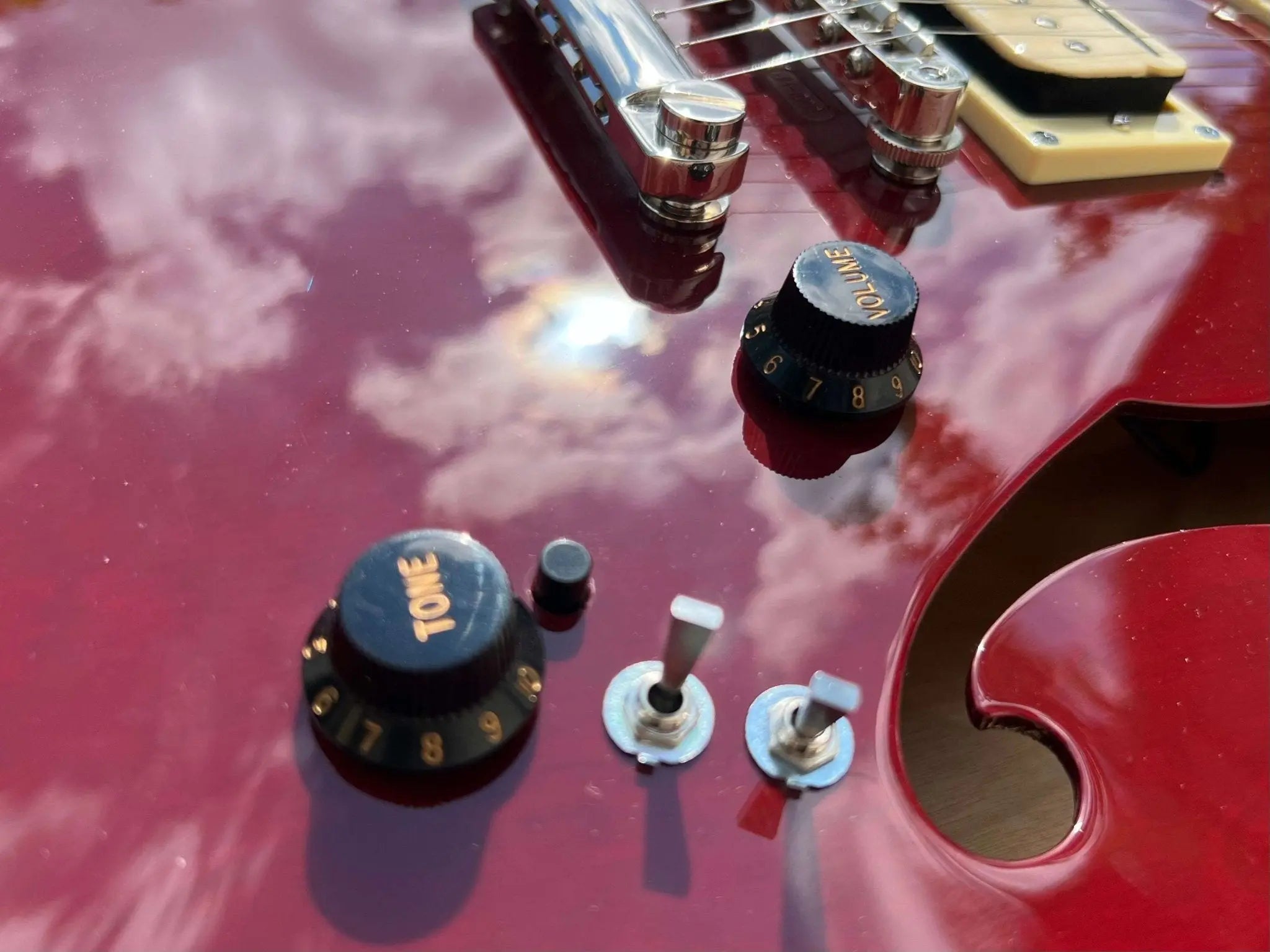 Godin Montreal Premiere Pro Semi - Acoustic Guitar ~ Aztek Red - Richards Guitars Of Stratford Upon Avon