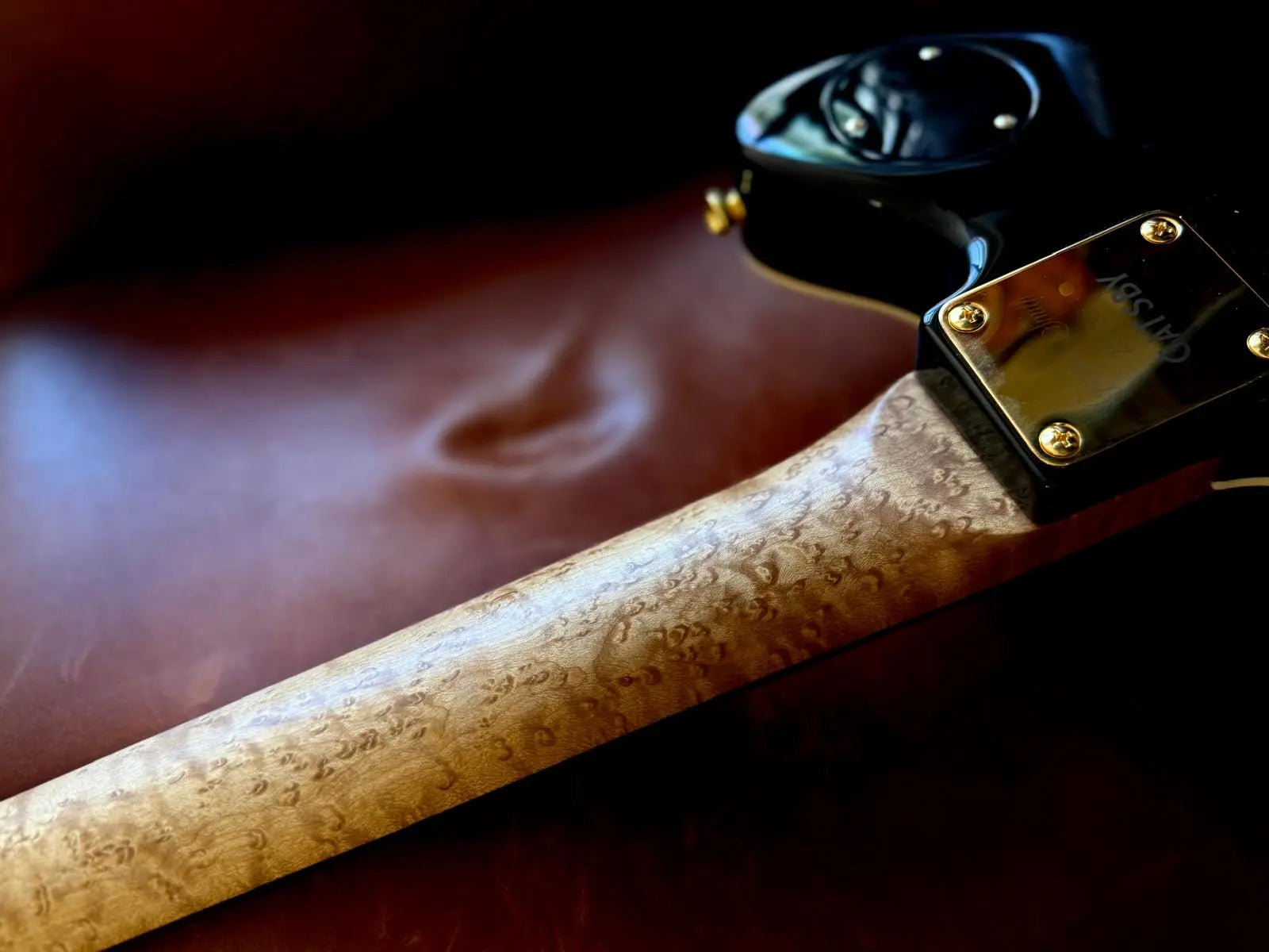 Gordon Smith Gatsby Deluxe - Jet Black - Richards Guitars Of Stratford Upon Avon