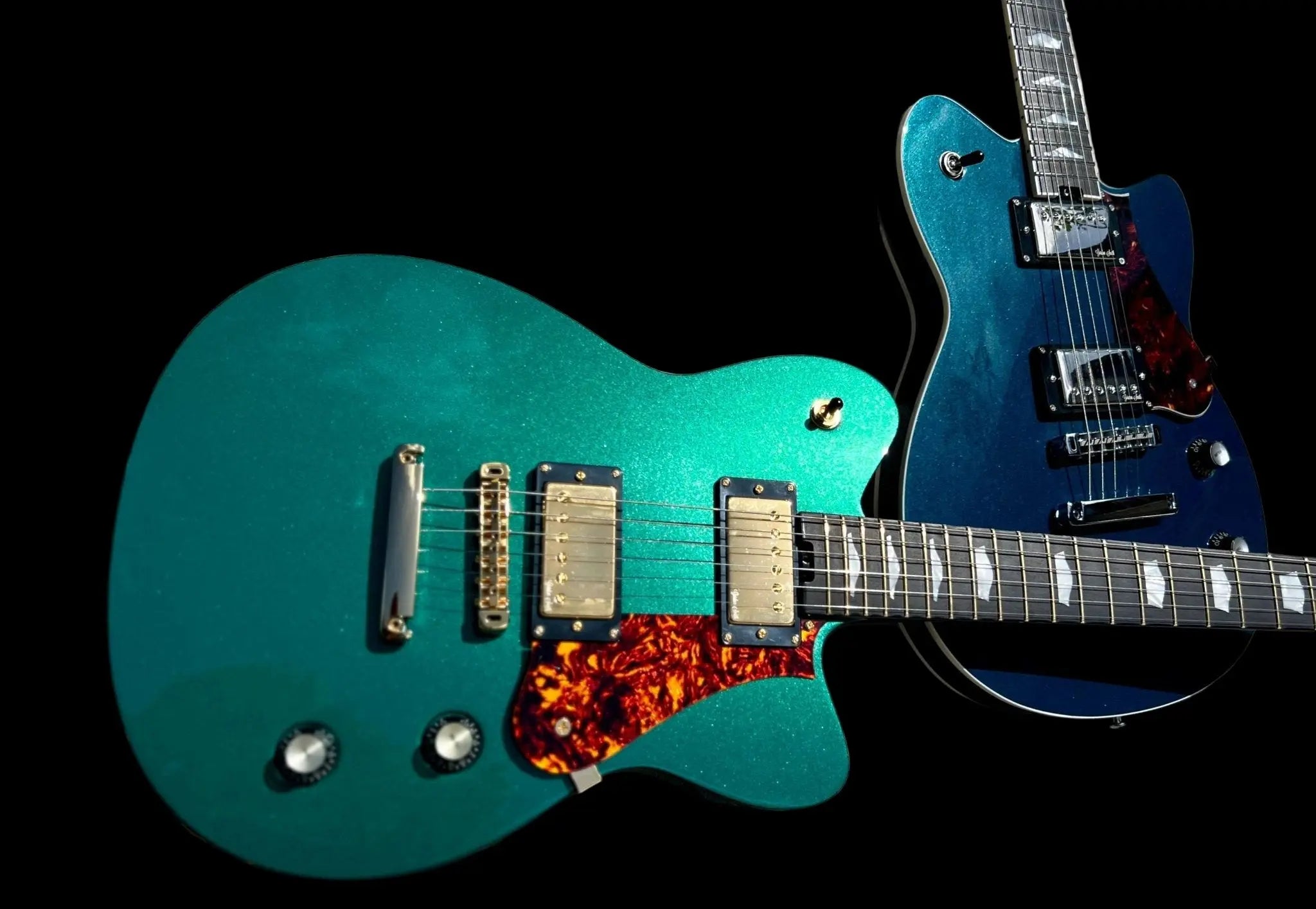 Gordon Smith Grande (Green) Plus Hand Made Walsall Leather Guitar Strap (Worth £120) - Richards Guitars Of Stratford Upon Avon