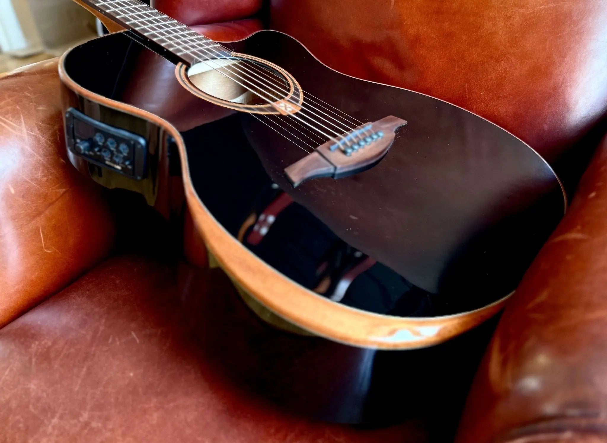 T118ABCE - BLK Special Edition With Bevel. Exquisite Luxury Electro Acoustic Guitar - Richards Guitars Of Stratford Upon Avon