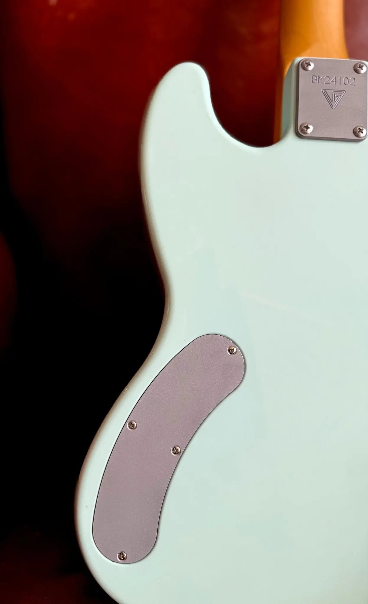 Valiant Mini Bass - Richards Guitars Of Stratford Upon Avon