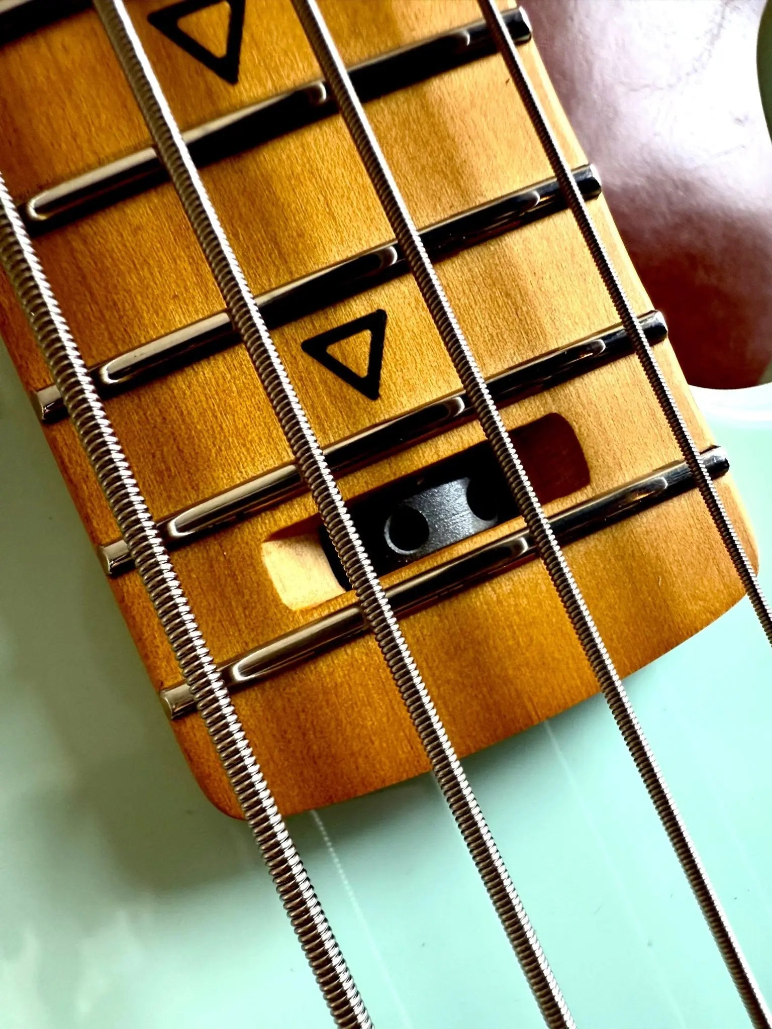 Valiant Mini Bass - Richards Guitars Of Stratford Upon Avon