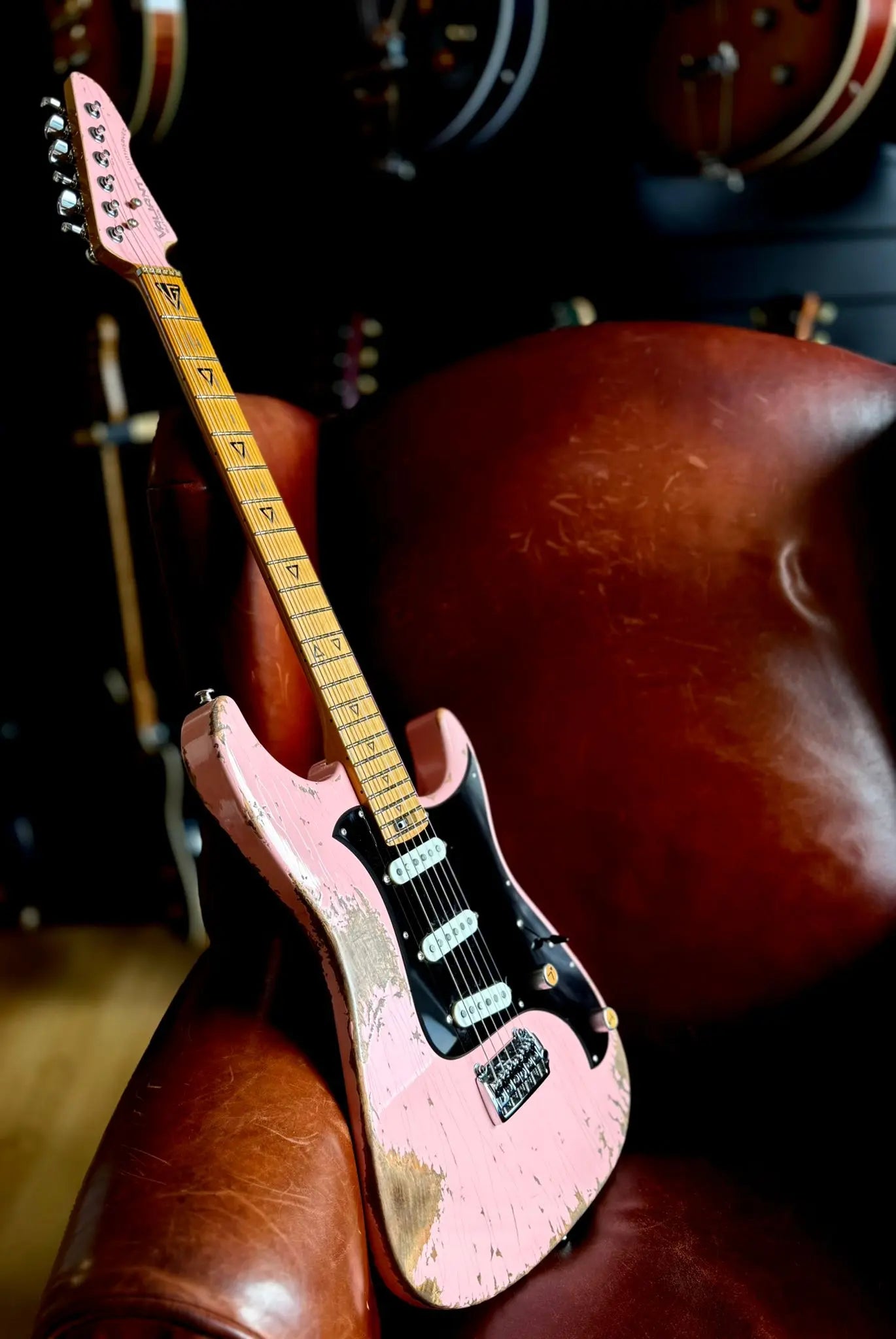 Valiant Soothsayer Distressed Mola Pink - Richards Guitars Of Stratford Upon Avon
