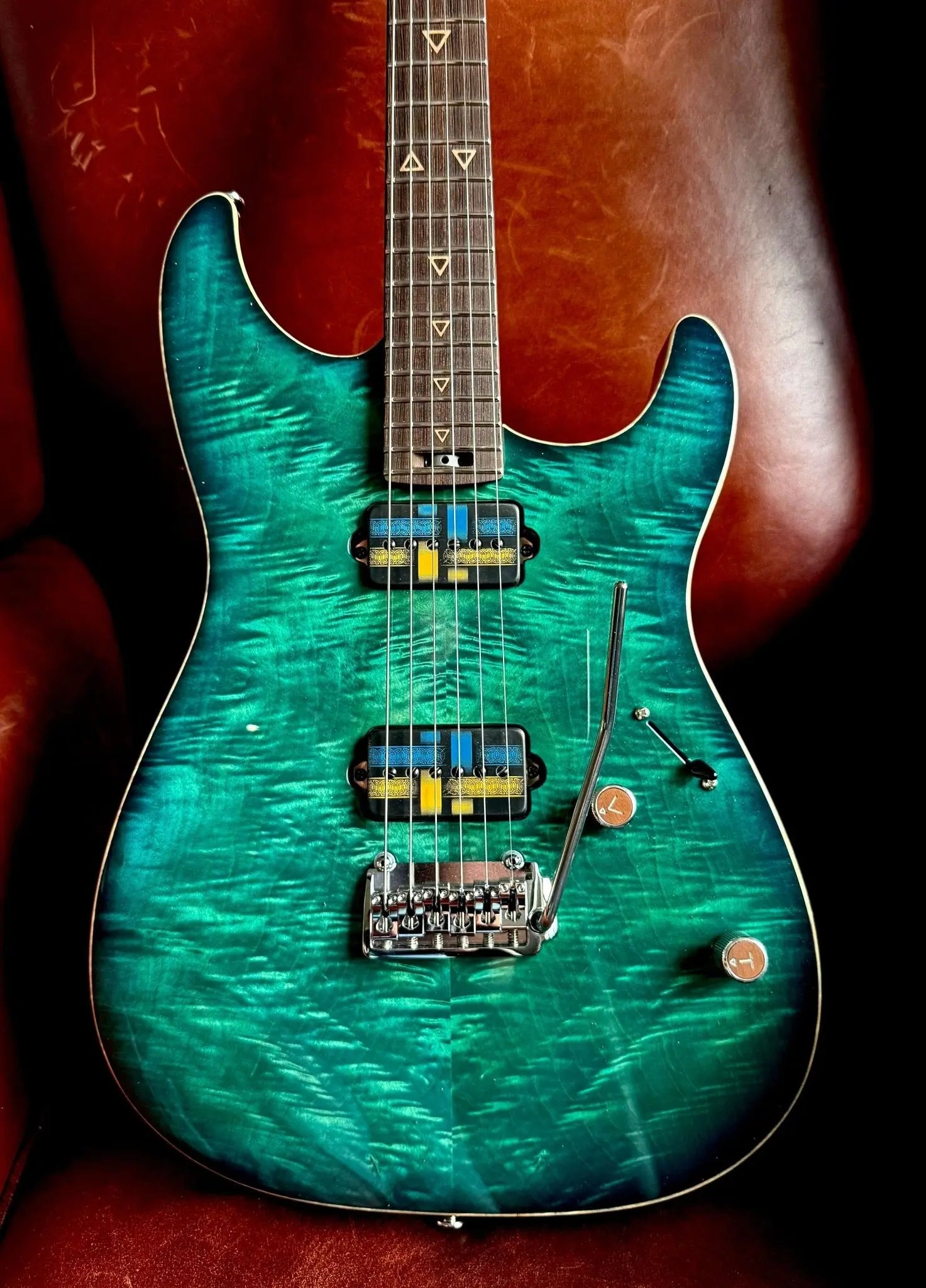 Valiant Soothsayer Malachite Alchemist P90 Custom With Stainless Steel Frets Upgrade - Richards Guitars Of Stratford Upon Avon
